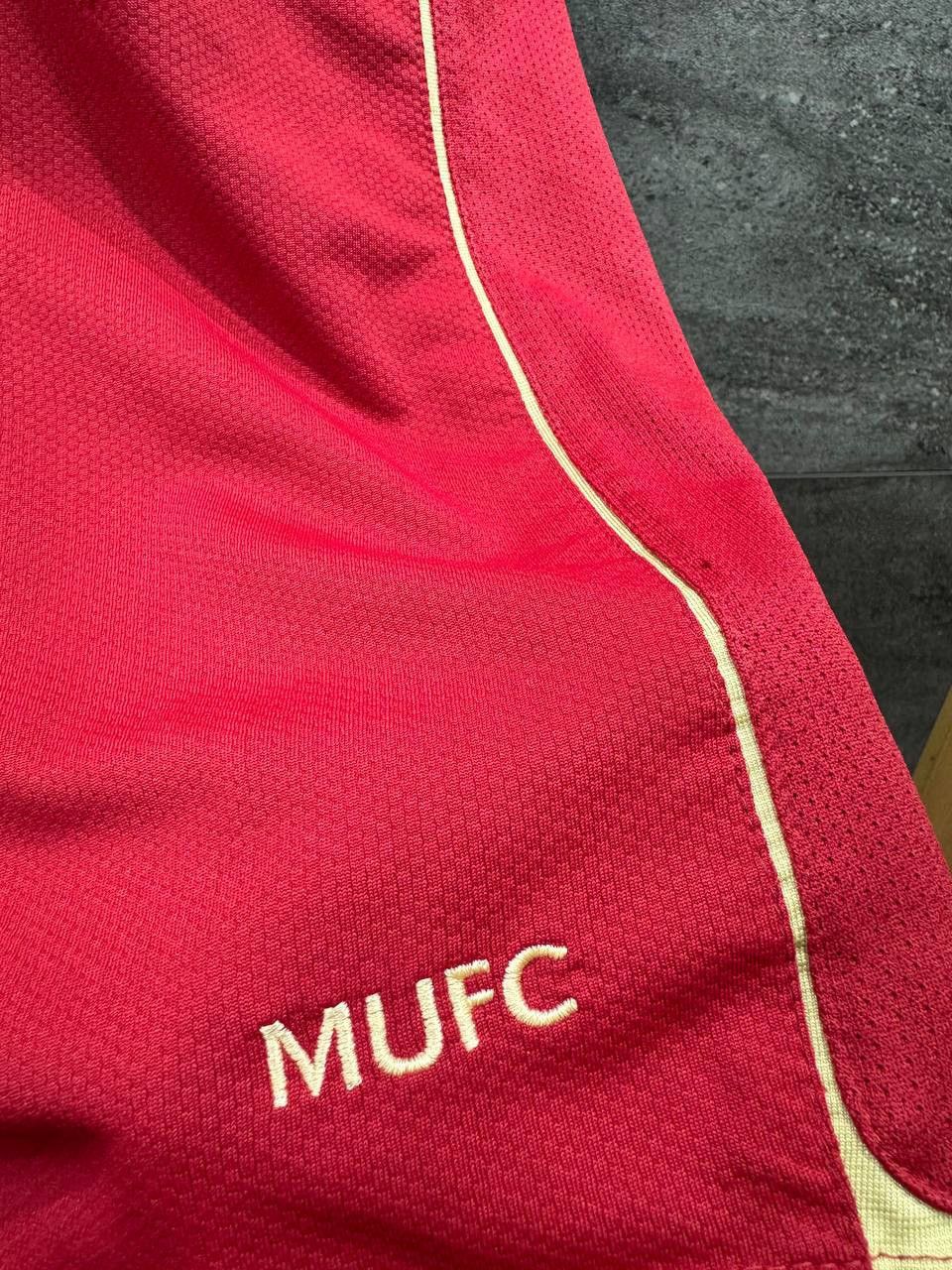 Vintage Nike Manchester United Football Jersey 2006 McGHEE #15 Size US L / EU 52-54 / 3 - 8 Thumbnail