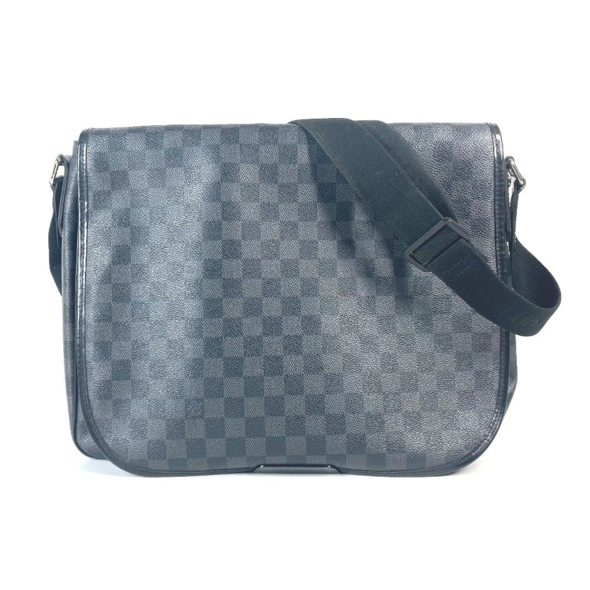 Louis Vuitton N58033 Damier Graphite Daniel Gm Flap Bag Messenger Crossbody Shoulder Canvas Men's Black