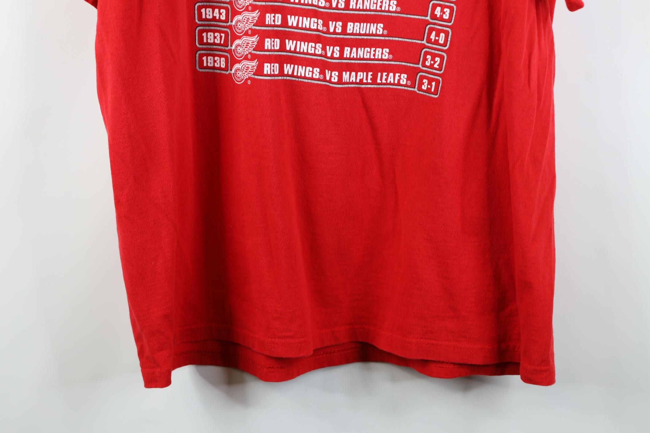 Vintage Vintage 2002 Stanley Cup Champs Detroit Red Wings T-Shirt Size US XL / EU 56 / 4 - 18 Thumbnail