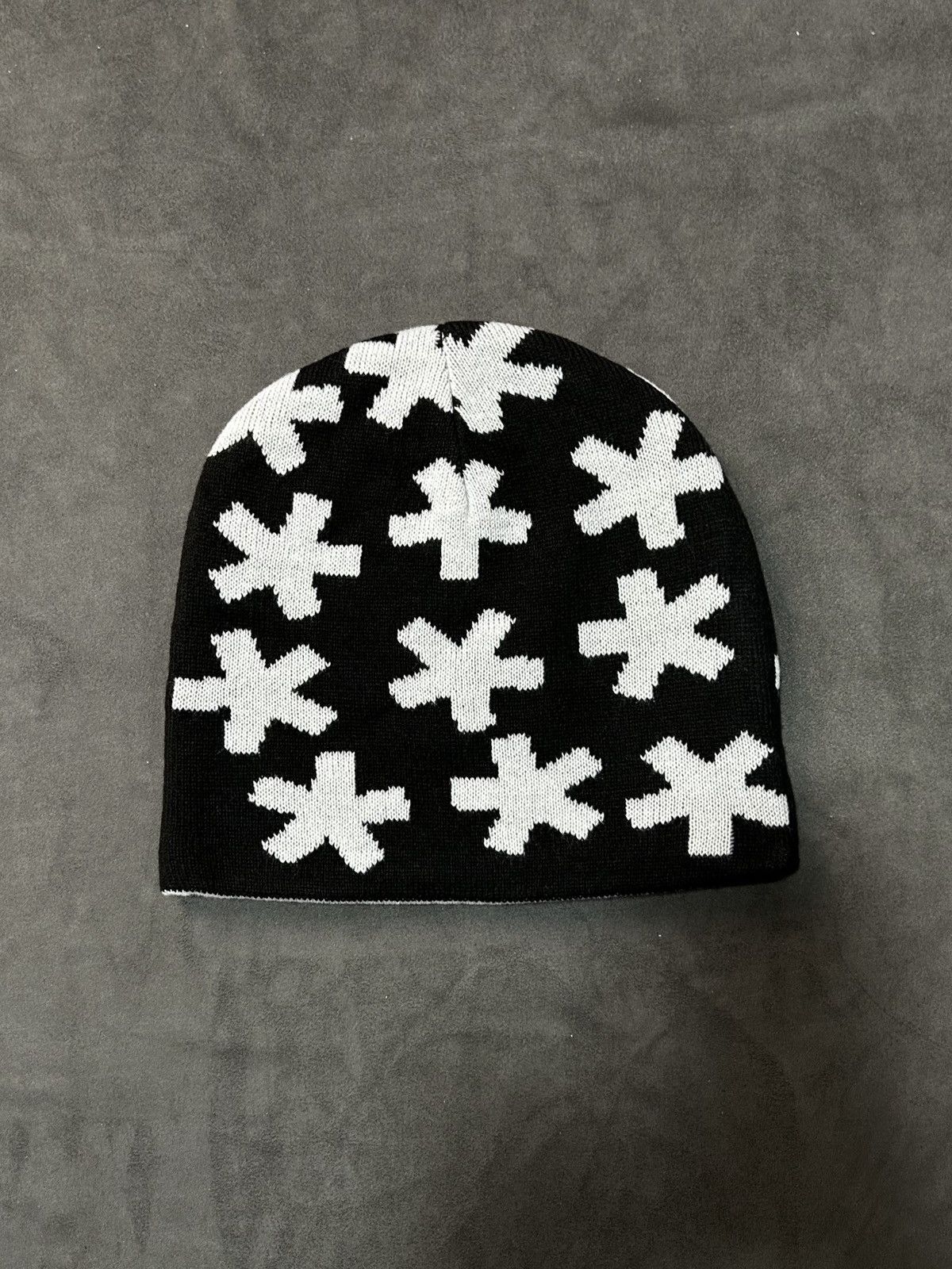 Ken Carson Ken Carson Type* No Cuff Knit Reversible Black Beanie Hats Size ONE SIZE - 4 Thumbnail