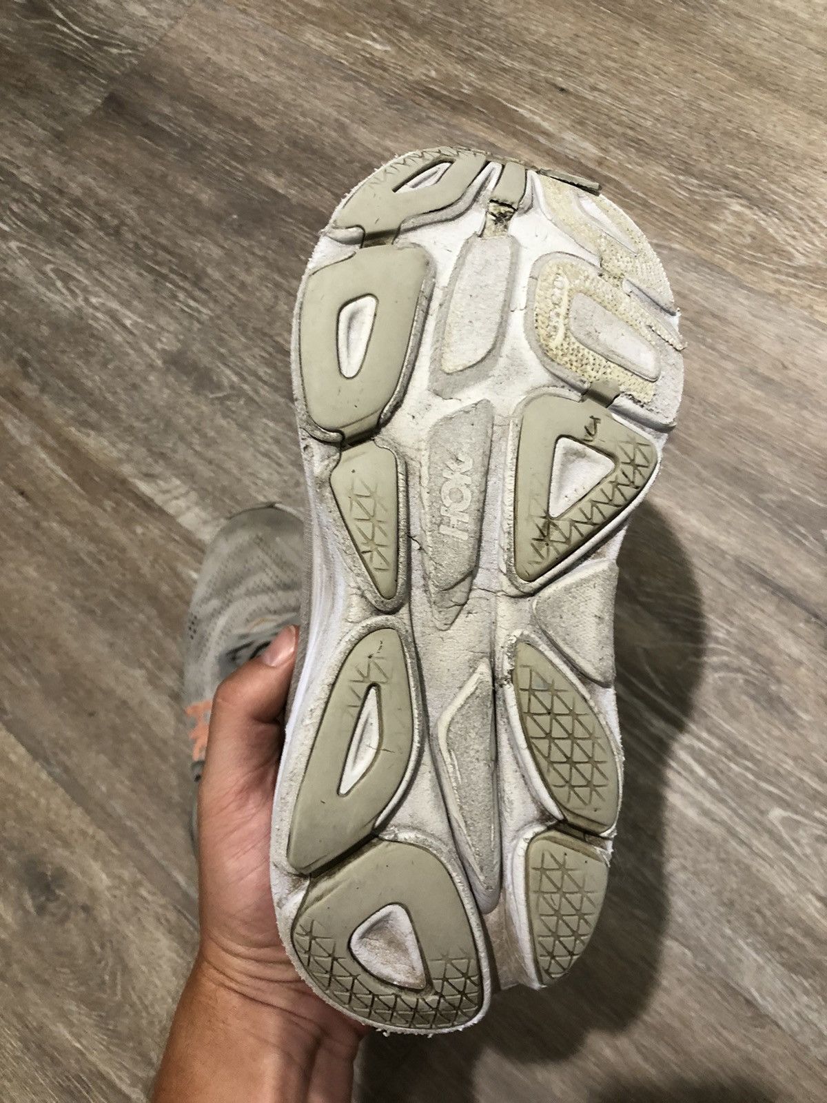 Hoka Hoka Bondi 8 1127952-HMLR Size US 9.5 / IT 39.5 - 23 Thumbnail