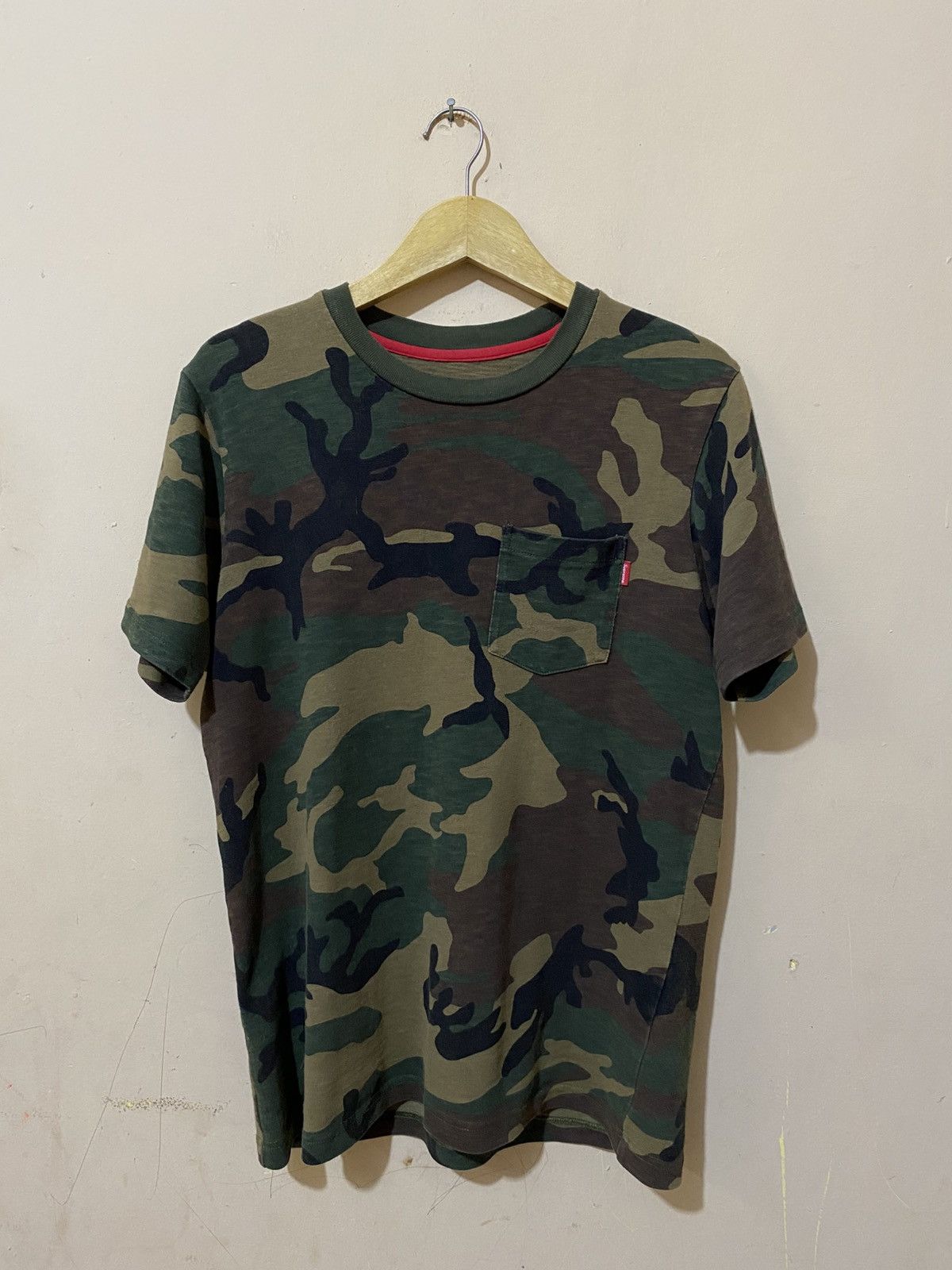 Supreme Supreme Army Camo Pocket Tee Size US S / EU 44-46 / 1 - 1 Thumbnail