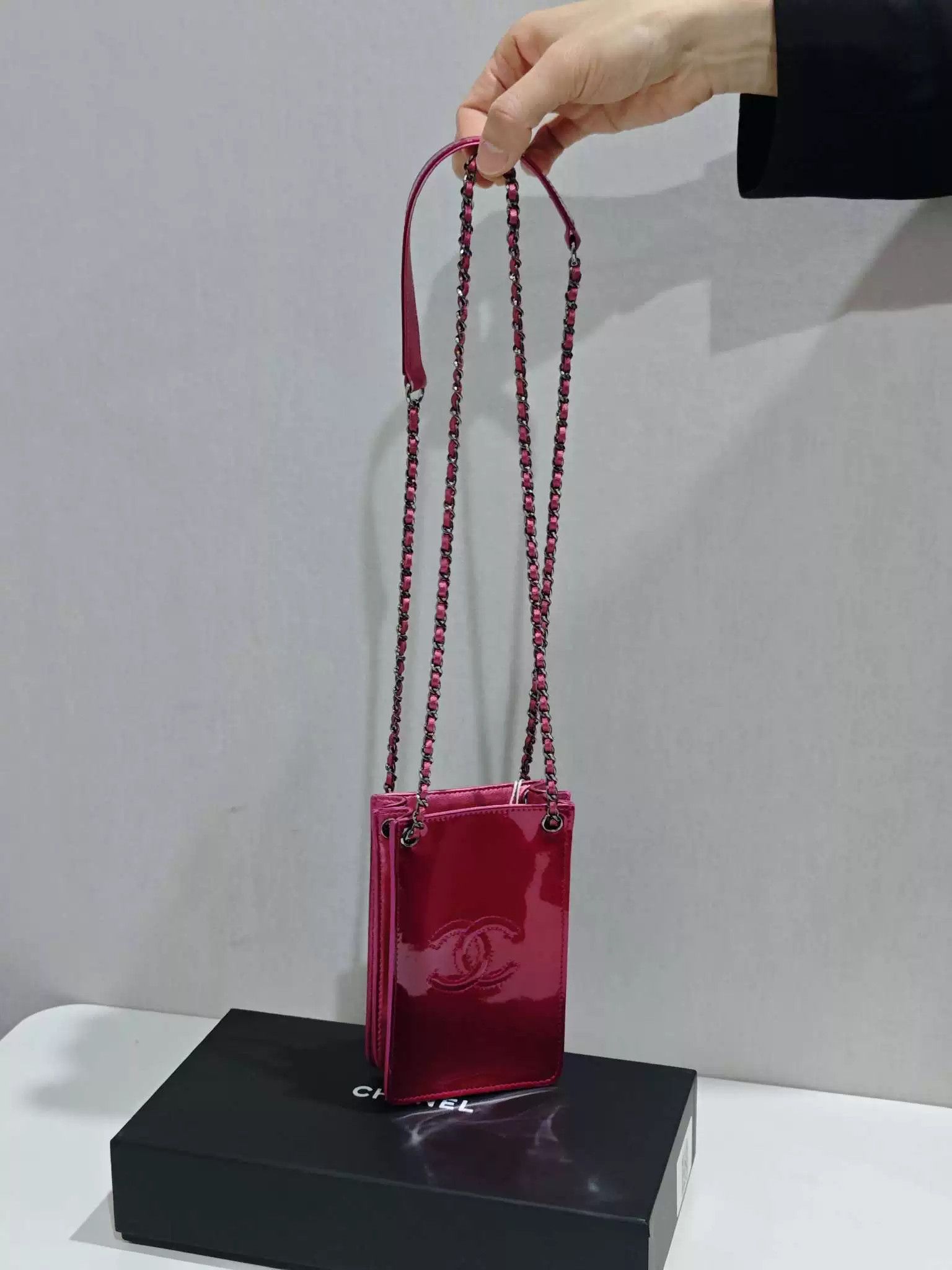 Chanel Pre-loved Bag Very good condition Size ONE SIZE - 1 Thumbnail