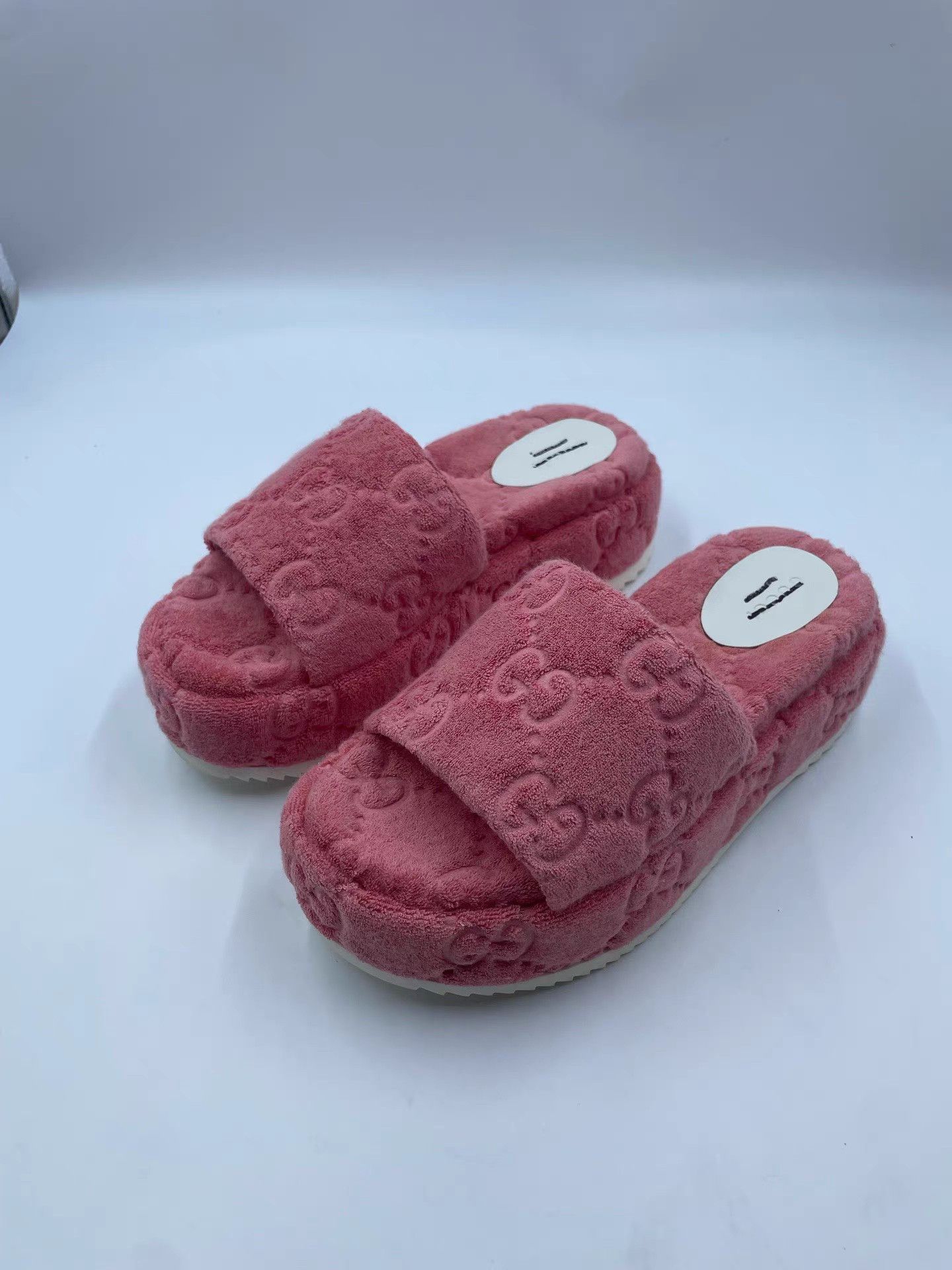 Gucci Gucci Towel Slides K2 Size US 6 / IT 36 - 1 Thumbnail