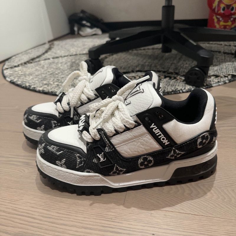 Louis Vuitton Louis Vuitton Trainer Maxi Black and White Sneakers 0079 Size US 8 / EU 41 - 1 Thumbnail