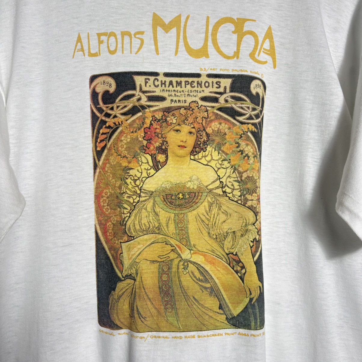Vintage Vintage 90s Alphonse Mucha Good Artwork Graphic T-Shirt Size US L / EU 52-54 / 3 - 2 Thumbnail