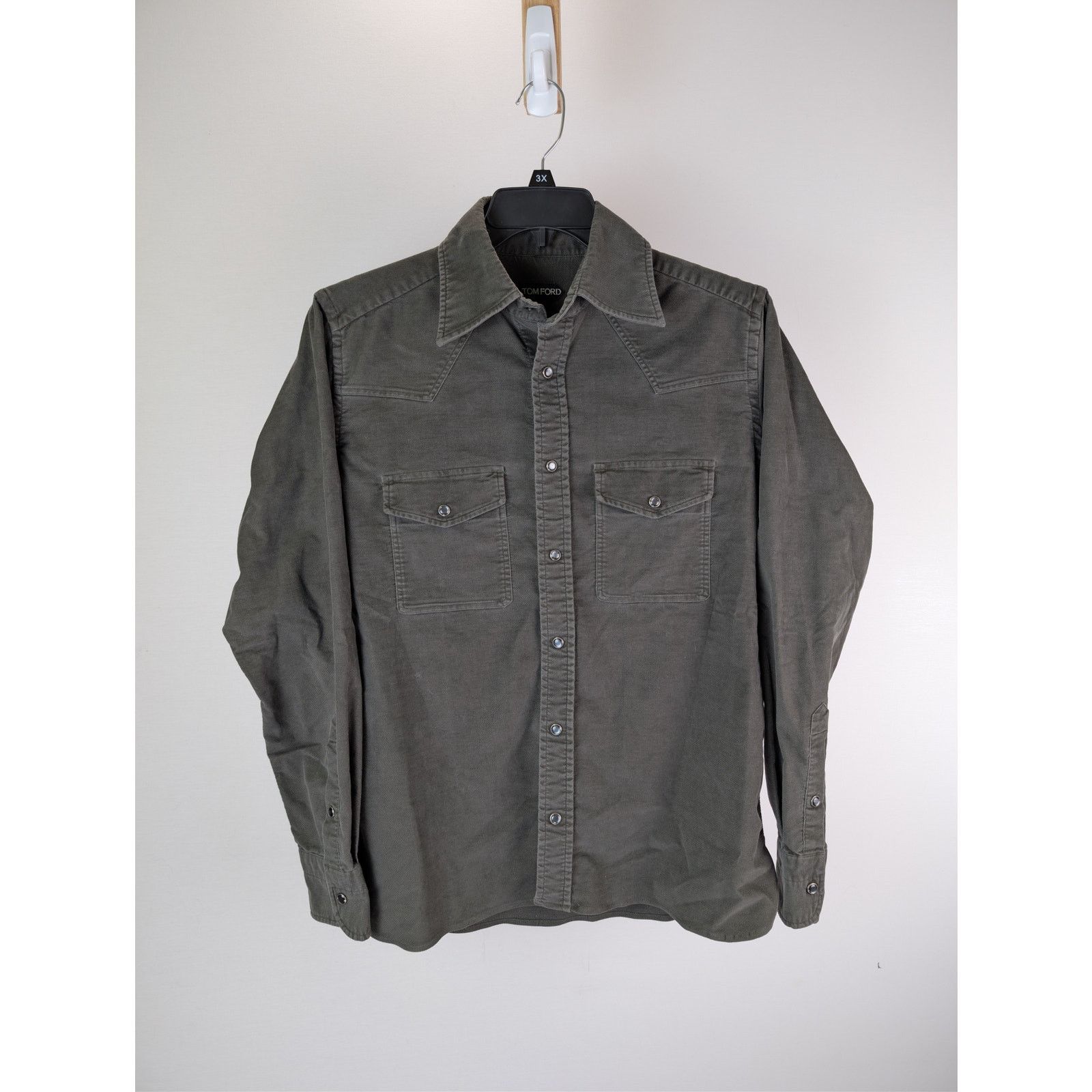 Tom Ford o1rshd1 CC20 Corduroy Western Button up Shirt in Grey Size US M / EU 48-50 / 2 - 1 Thumbnail