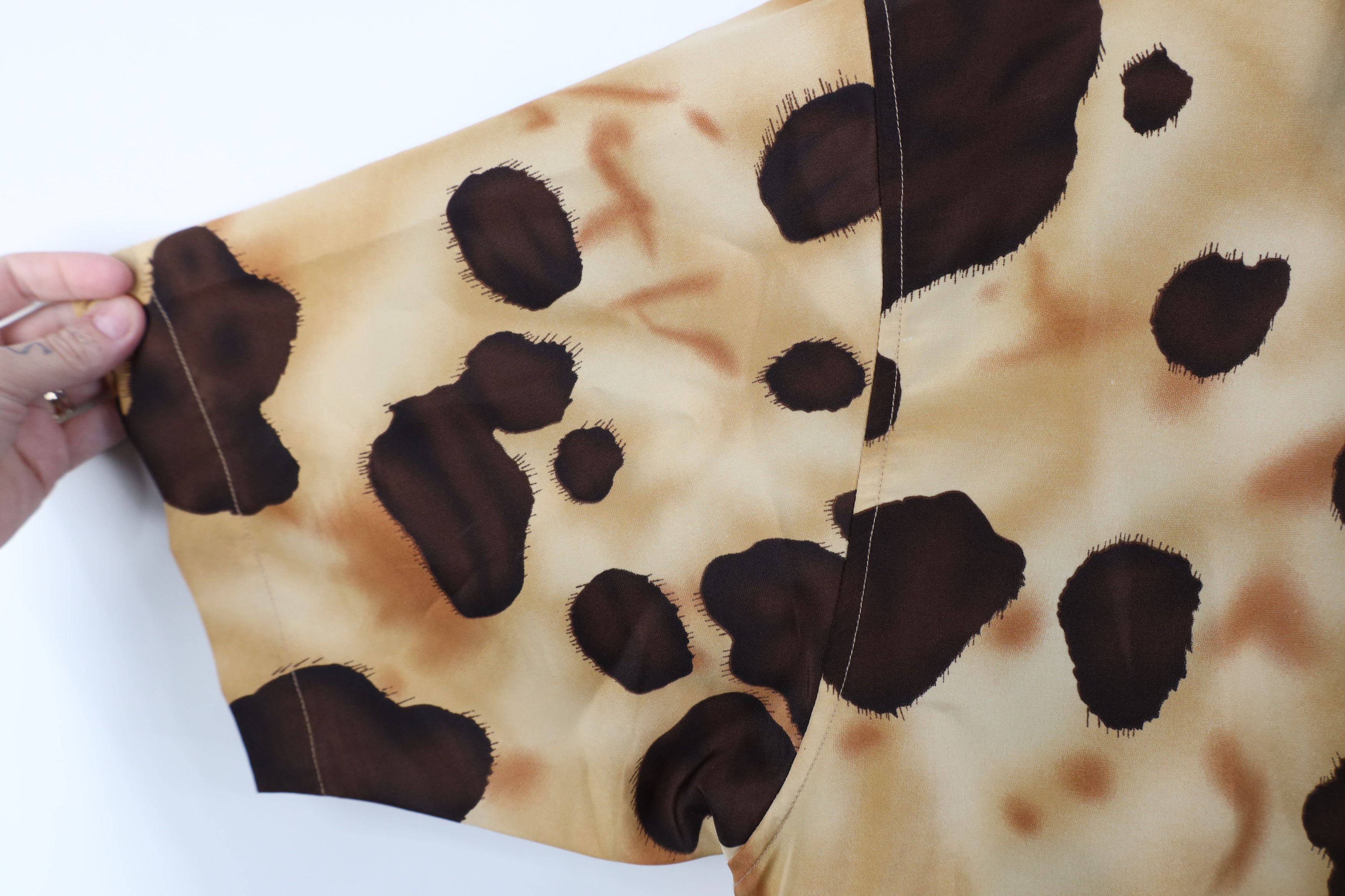 Vintage Vintage 90s Y2K Streetwear Cow Spot Baggy Button Shirt Size US M / EU 48-50 / 2 - 8 Thumbnail
