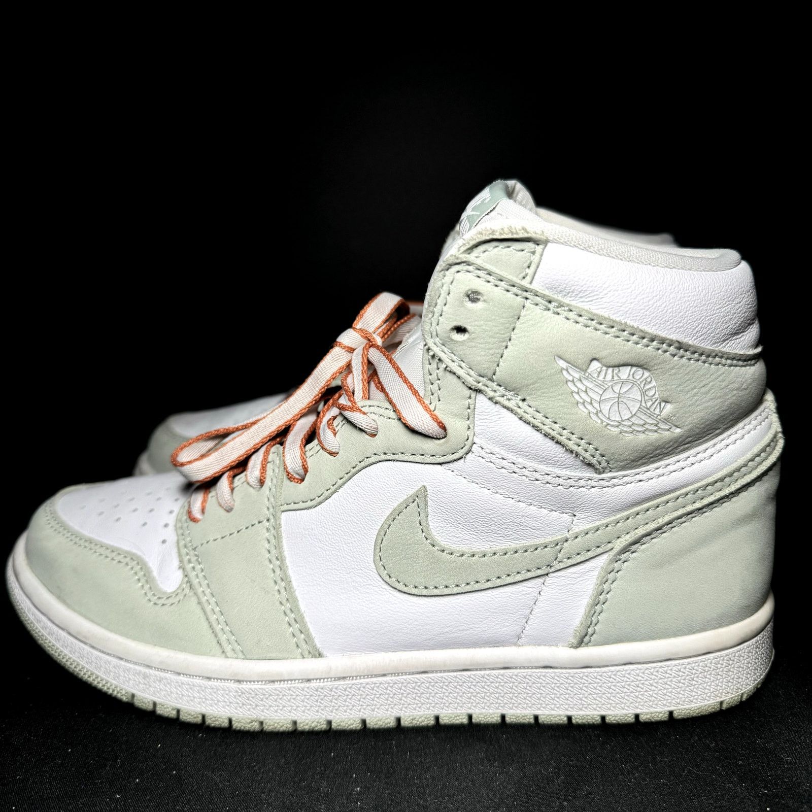 Jordan Brand × Nike Air Jordan 1 Retro High OG Seafoam Women's Shoes - Size 7 Size US 7 / IT 37 - 9 Thumbnail