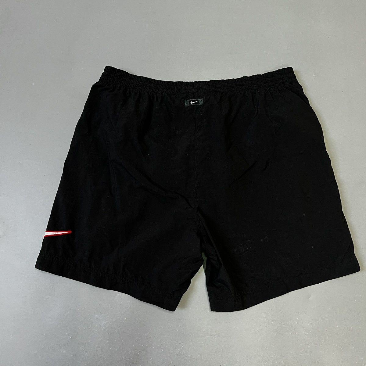 Nike Vintage Nike Shorts big logo y2k size XL swoosh Size US 36 / EU 52 - 11 Thumbnail