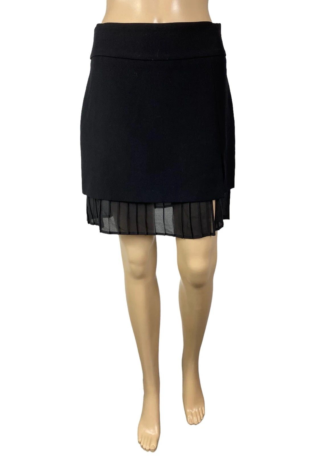 Pinko Pinko Mini Skirt With Mesh size GB8 I40 Size 27" / US 4 / IT 40 - 2 Thumbnail