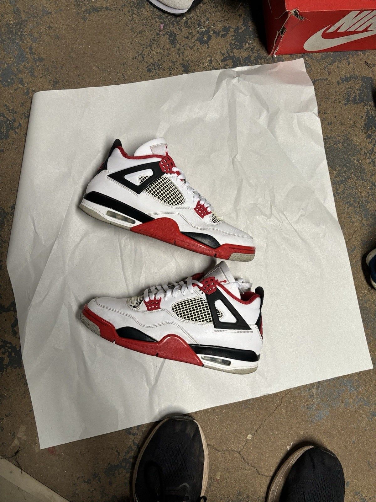 Jordan Brand Air Jordan 4 Retro OG Fire Red Size US 11.5 / EU 44-45 - 1 Thumbnail