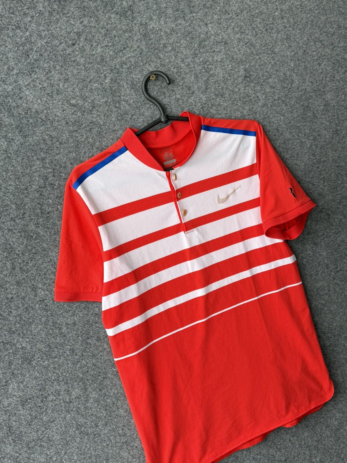 Nike Vintage Nike Roger Federer Dry-Fit Tshirt size M Size US M / EU 48-50 / 2 - 2 Thumbnail