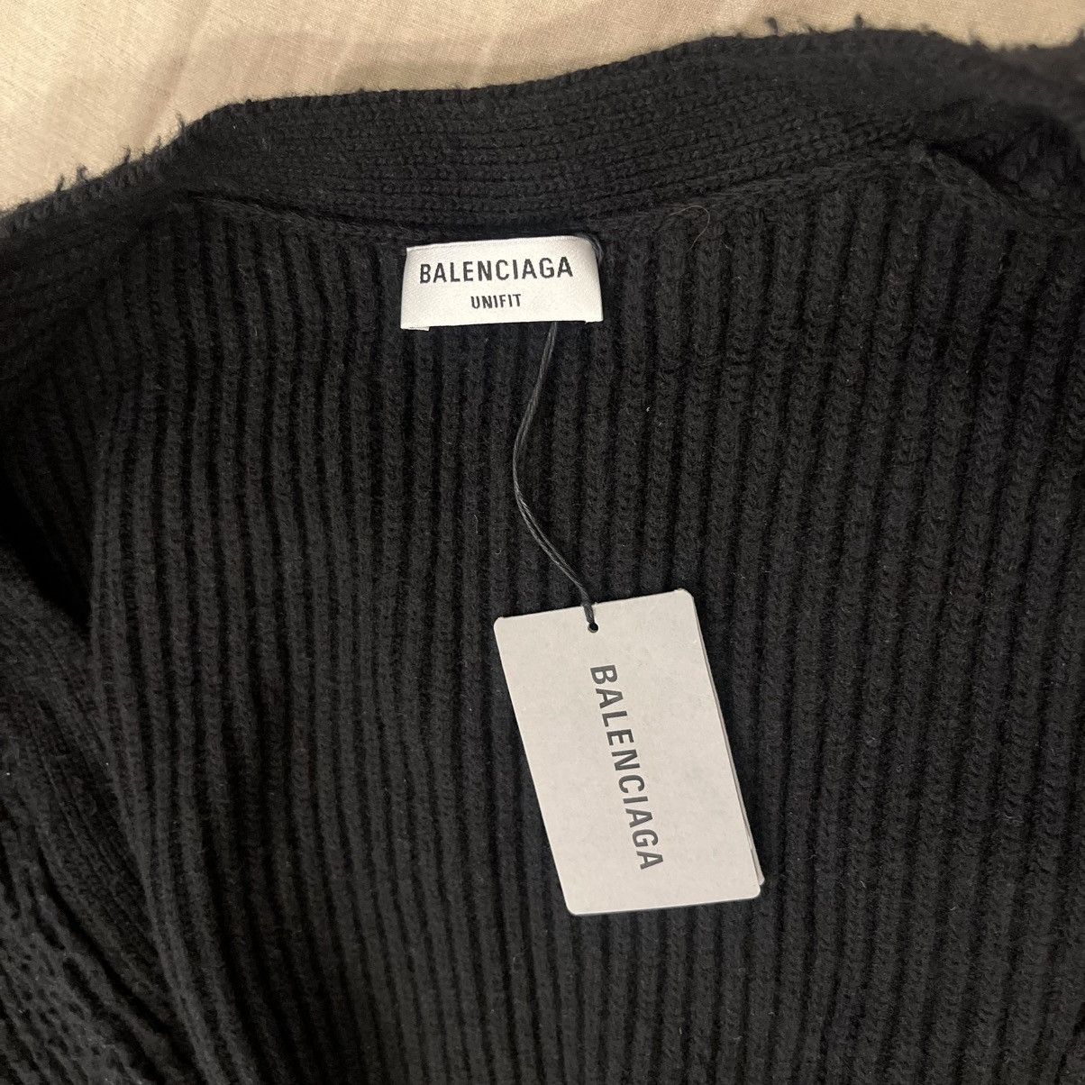 Balenciaga $2050 Balenciaga College Logo Heavy Wool Piled Knit Cardigan Size US L / EU 52-54 / 3 - 7 Thumbnail