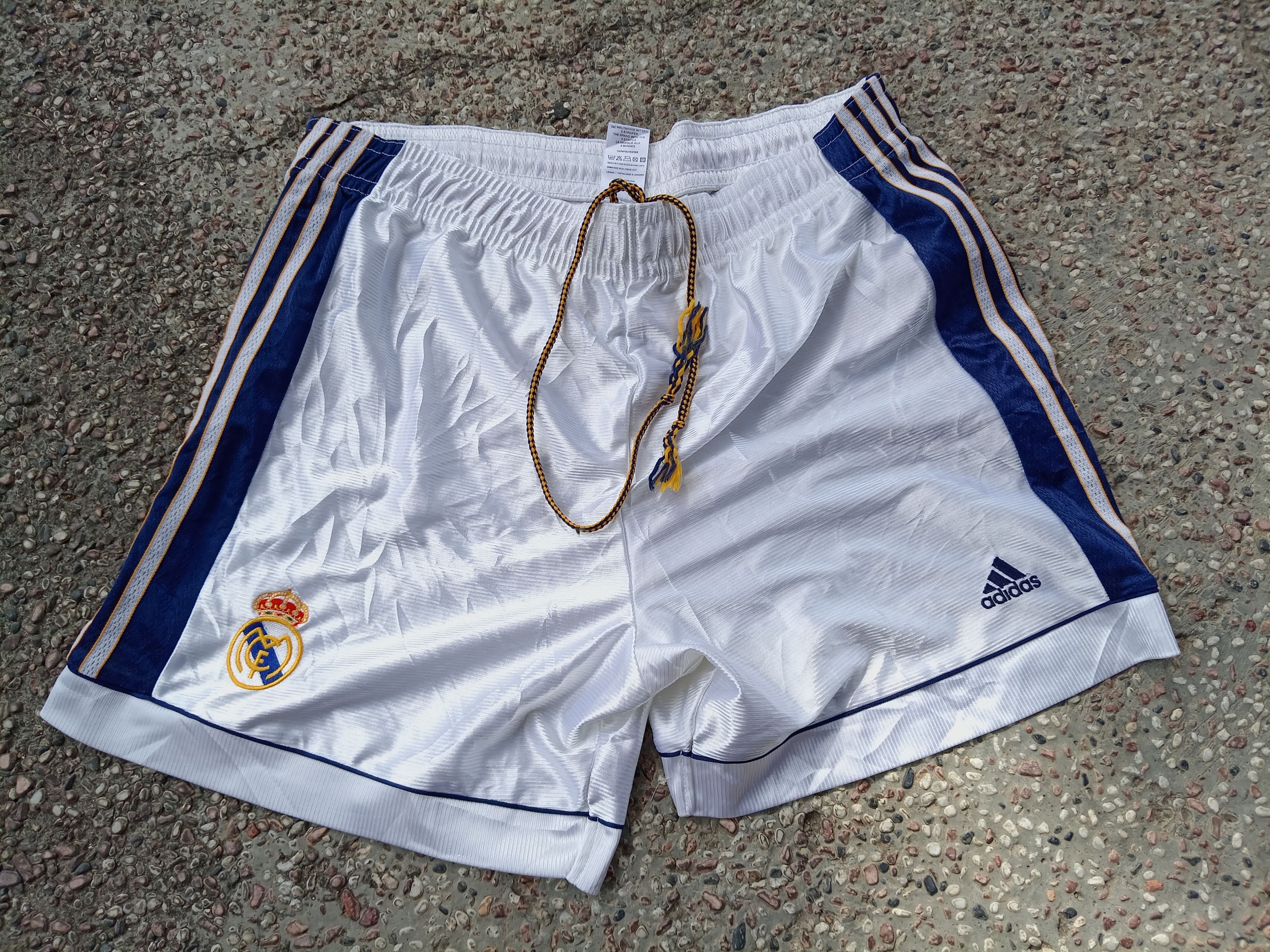 Adidas Vintage Adidas Real Madrid shorts size 32-38 Size US 36 / EU 52 - 1 Thumbnail