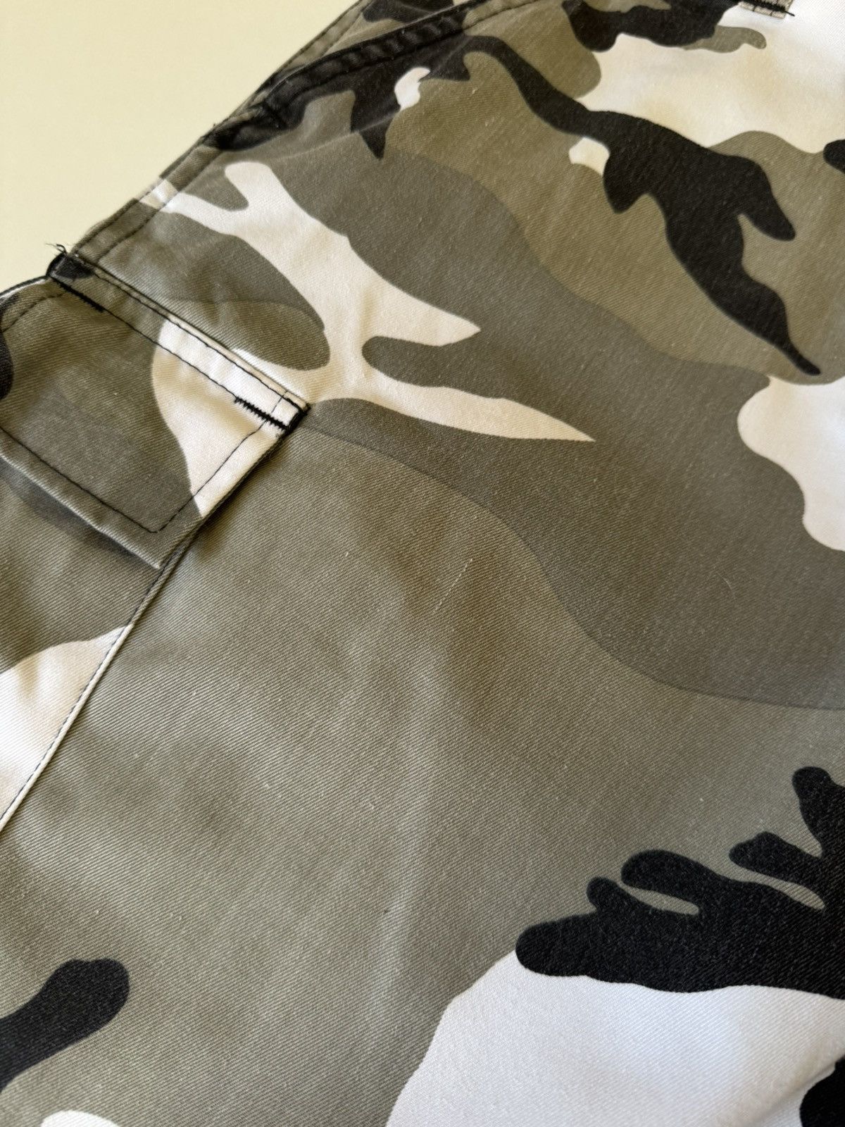 Japanese Brand Japanese Style Camo Jorts Archive avant garde y2k baggy Size US 34 / EU 50 - 10 Thumbnail
