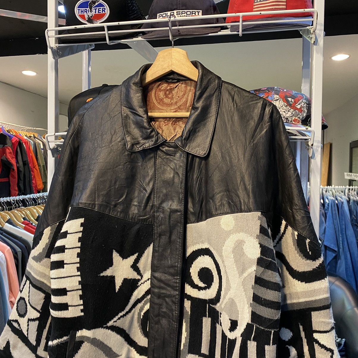 Japanese Brand × Vintage VTG Unbranded Archival Clothing Rare Design Leather Jacket Size US L / EU 52-54 / 3 - 4 Thumbnail