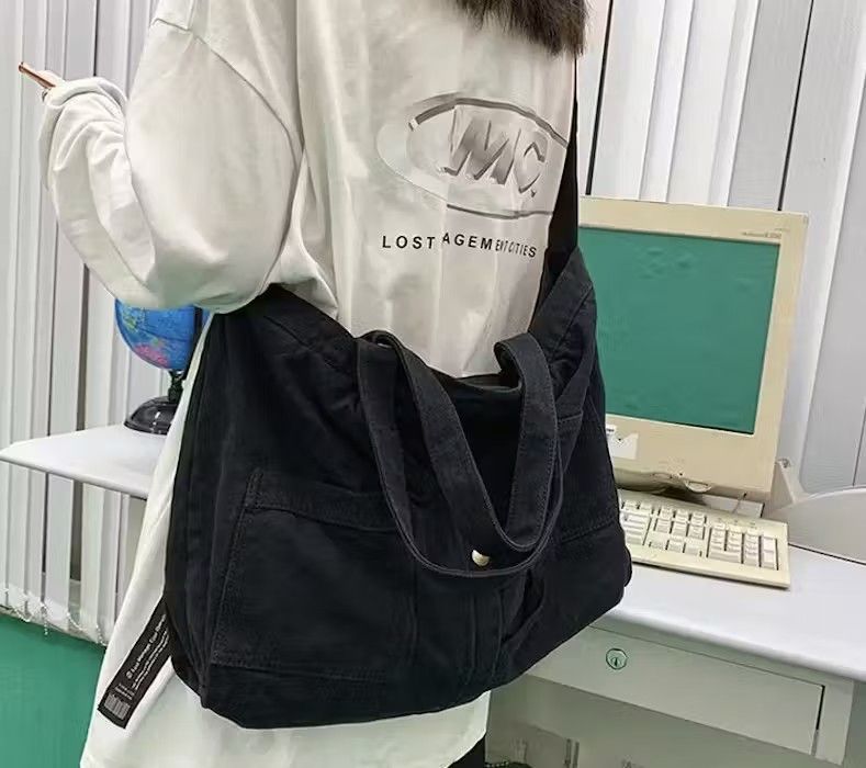 Japanese Brand Shoulder Cross Body Bag Size ONE SIZE - 1 Thumbnail