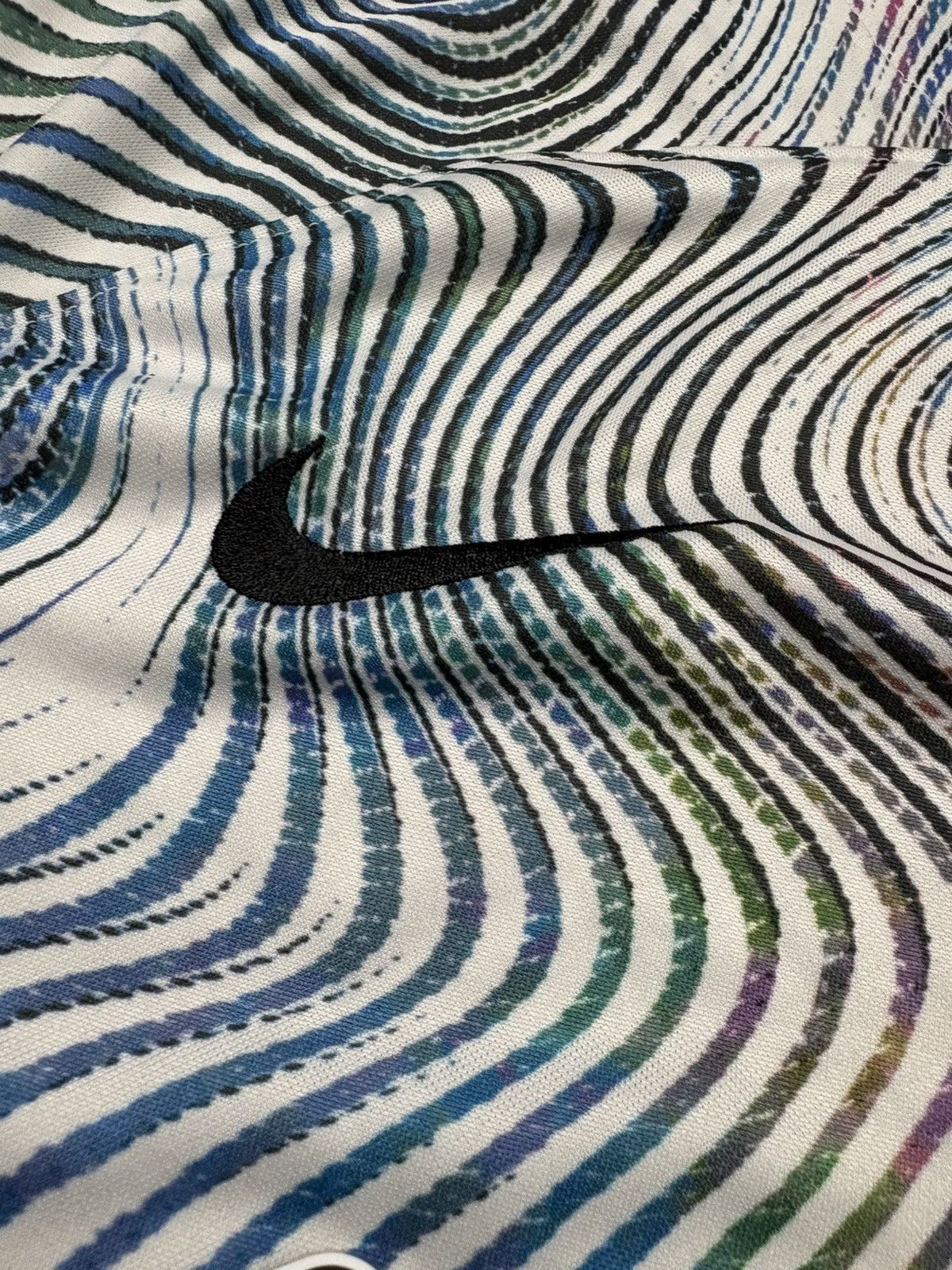 Nike Nike Liverpool 2022/23 Away Soccer Jersey Kit Psychedelic L Size US L / EU 52-54 / 3 - 7 Thumbnail