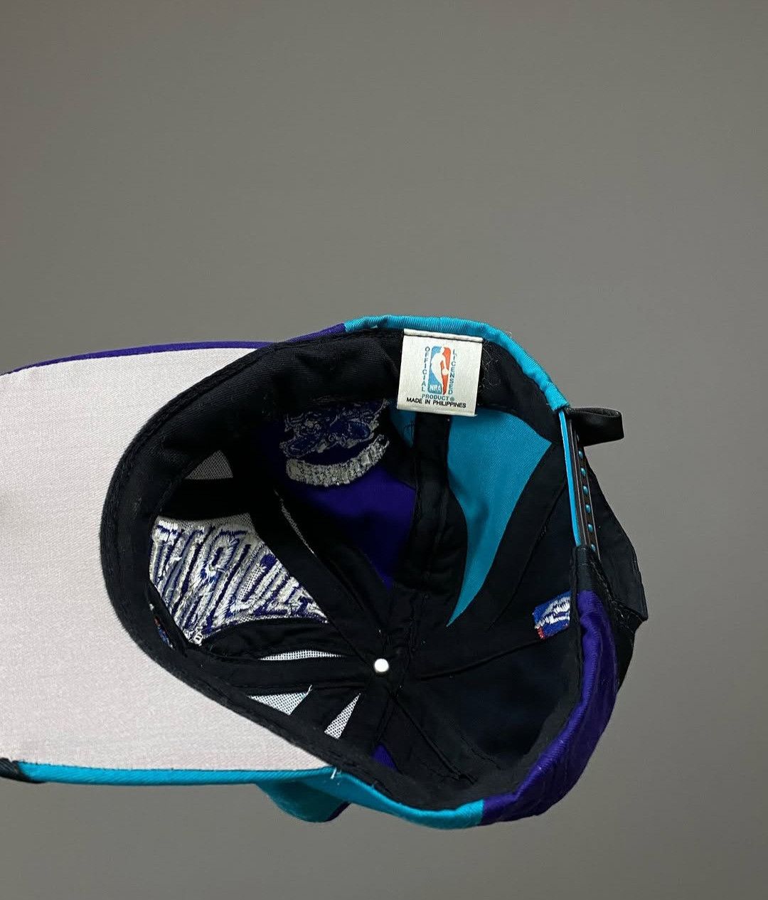 Drew Pearson Vintage Charlotte Hornets 90s Drew Pearson Snapback 🏀🐝 Size ONE SIZE - 3 Thumbnail