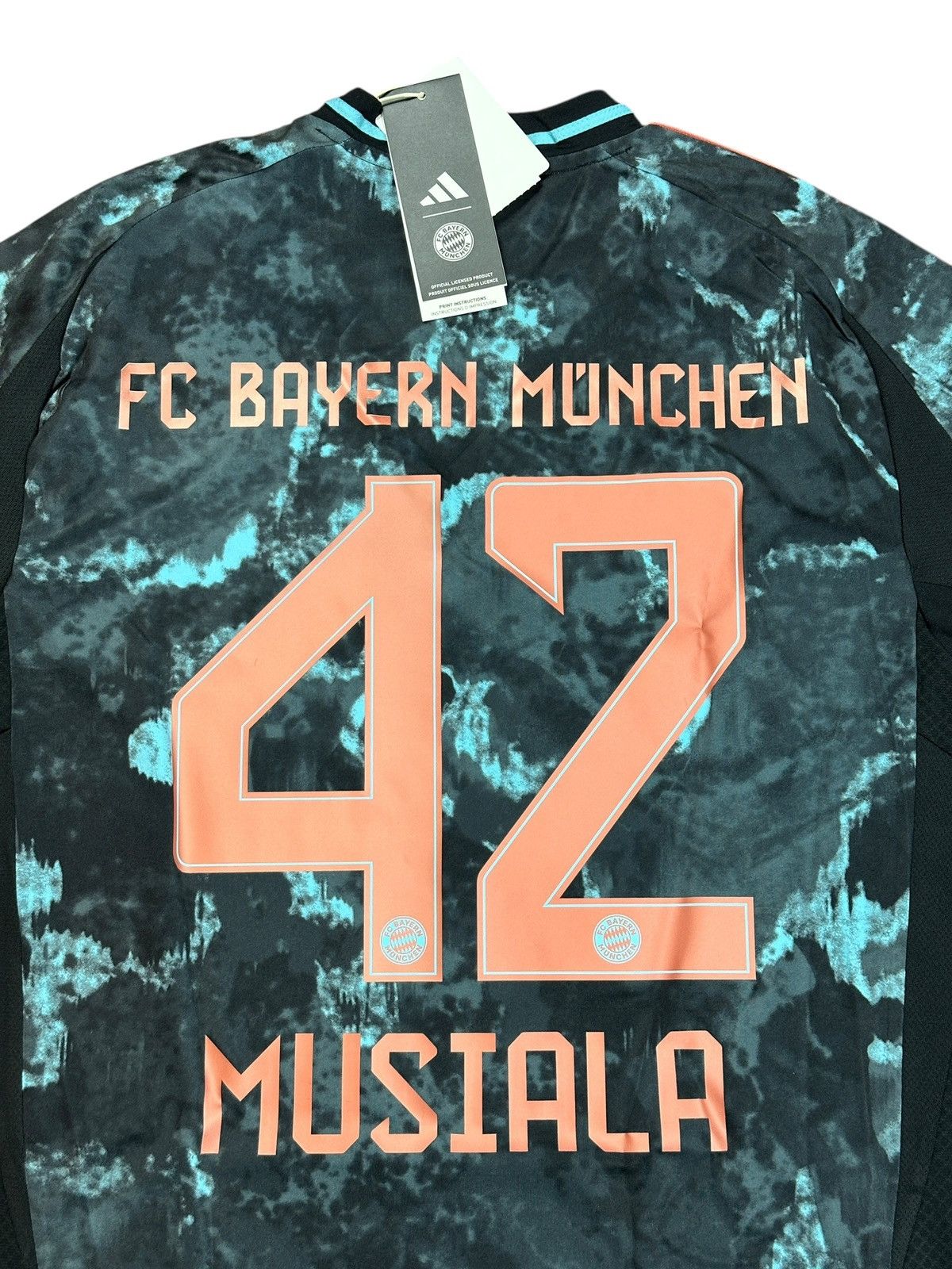 Adidas Bayern Munich 2024/25 Musiala Away Jersey Size US L / EU 52-54 / 3 - 4 Thumbnail