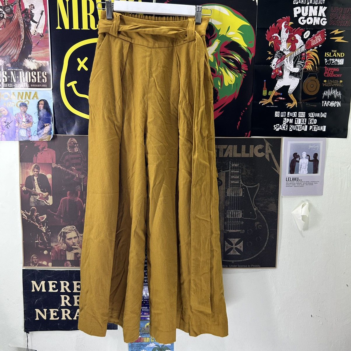 image of Vintage Palinka Japanese Palazzo Pants in Yellow, Women's (Size 24)
