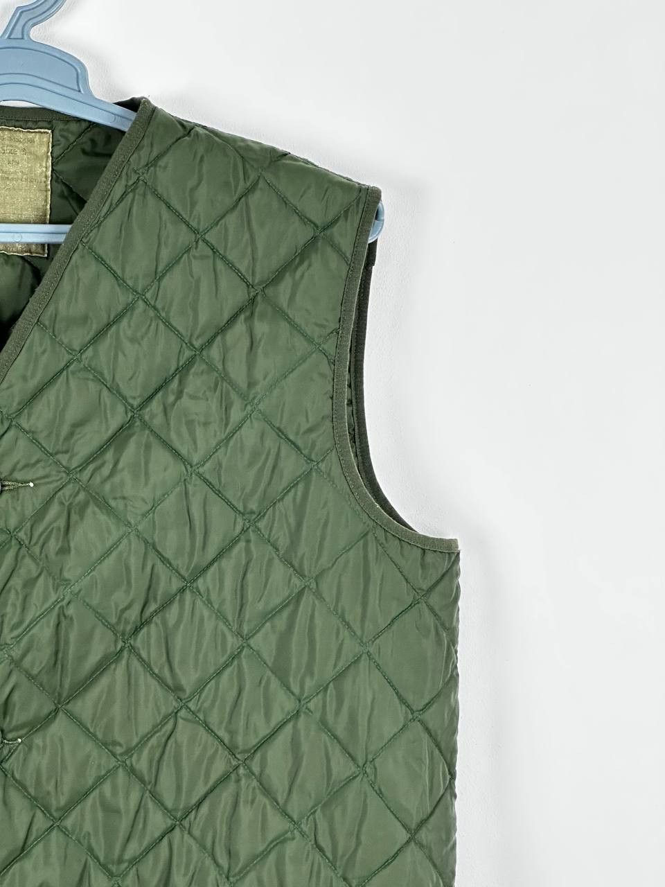 Vintage 1981 Vintage Green Military Vest Liner Army Size M Size US M / EU 48-50 / 2 - 5 Thumbnail