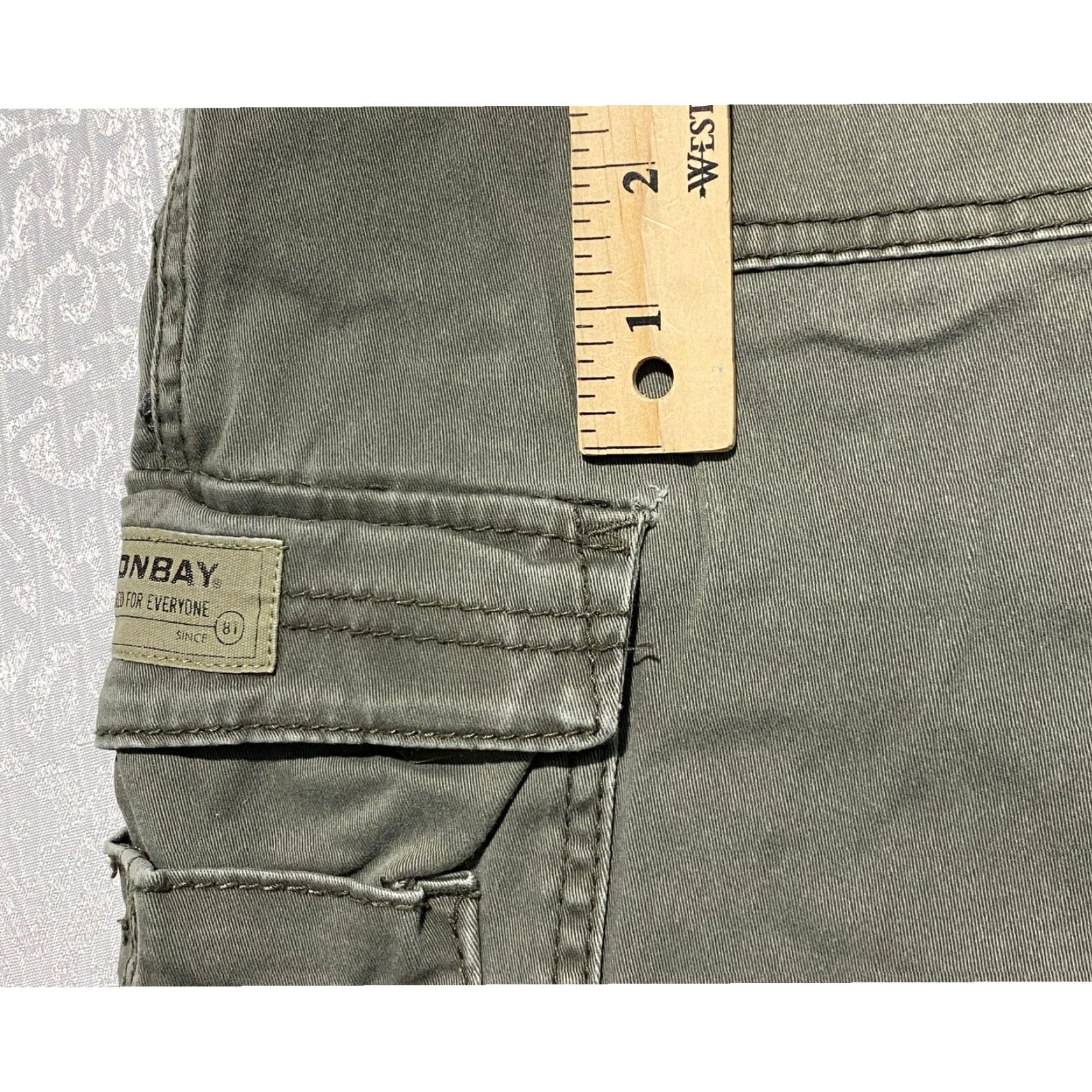 Vintage Unionbay Mens Cargo Shorts Size 36 Olive Green Multi Pocket Casual Cargo Shorts Regular Fit Men 36 Green Size US 36 / EU 52 - 2 Thumbnail