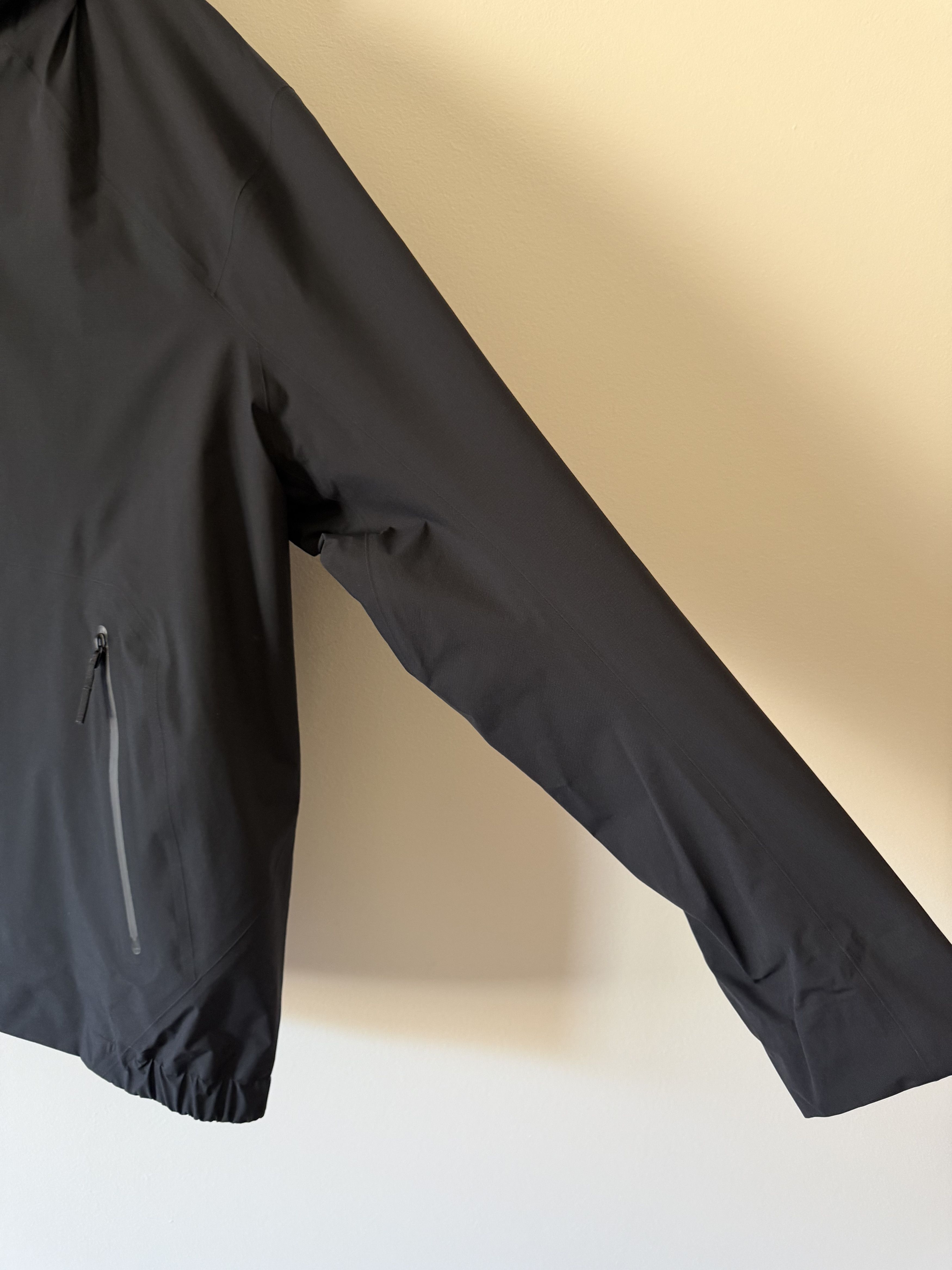 Veilance Arc'Teryx Veilance Secant SL Jacket in Black Size US XL / EU 56 / 4 - 4 Thumbnail