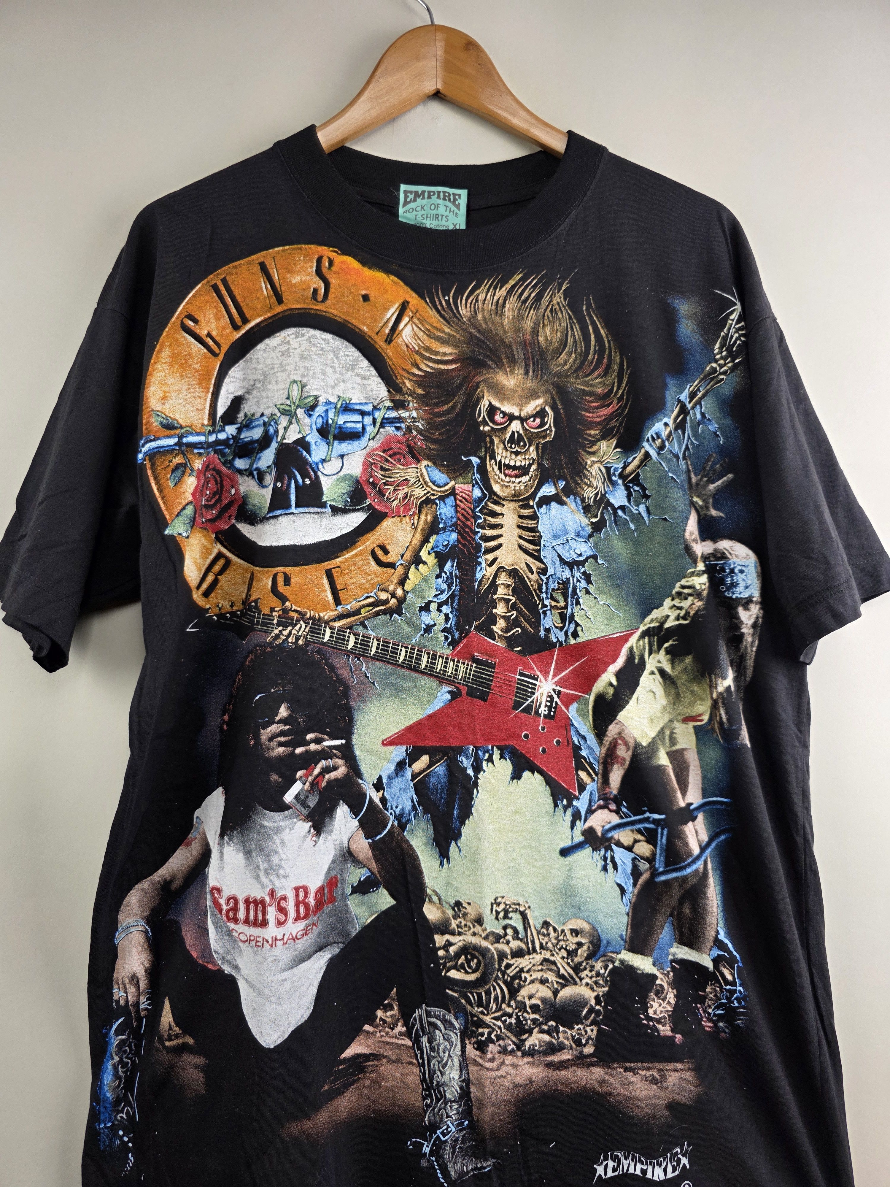 ミュージシャン GUNS N' ROSES VINTAGE BOOTLEG XL GUNS N' ROSES | 'Slash' | 90s | L/XL – Unusual Vibez Vintage