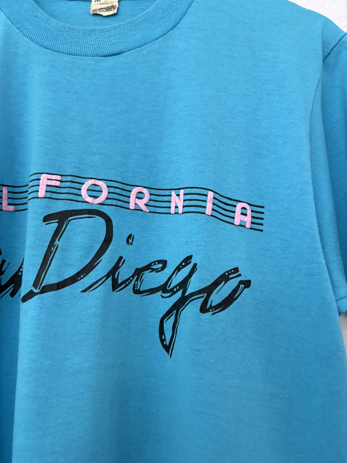 Vintage 80’s Screen Stars San Diego California Embossed Tee 50/50 Size US M / EU 48-50 / 2 - 4 Thumbnail