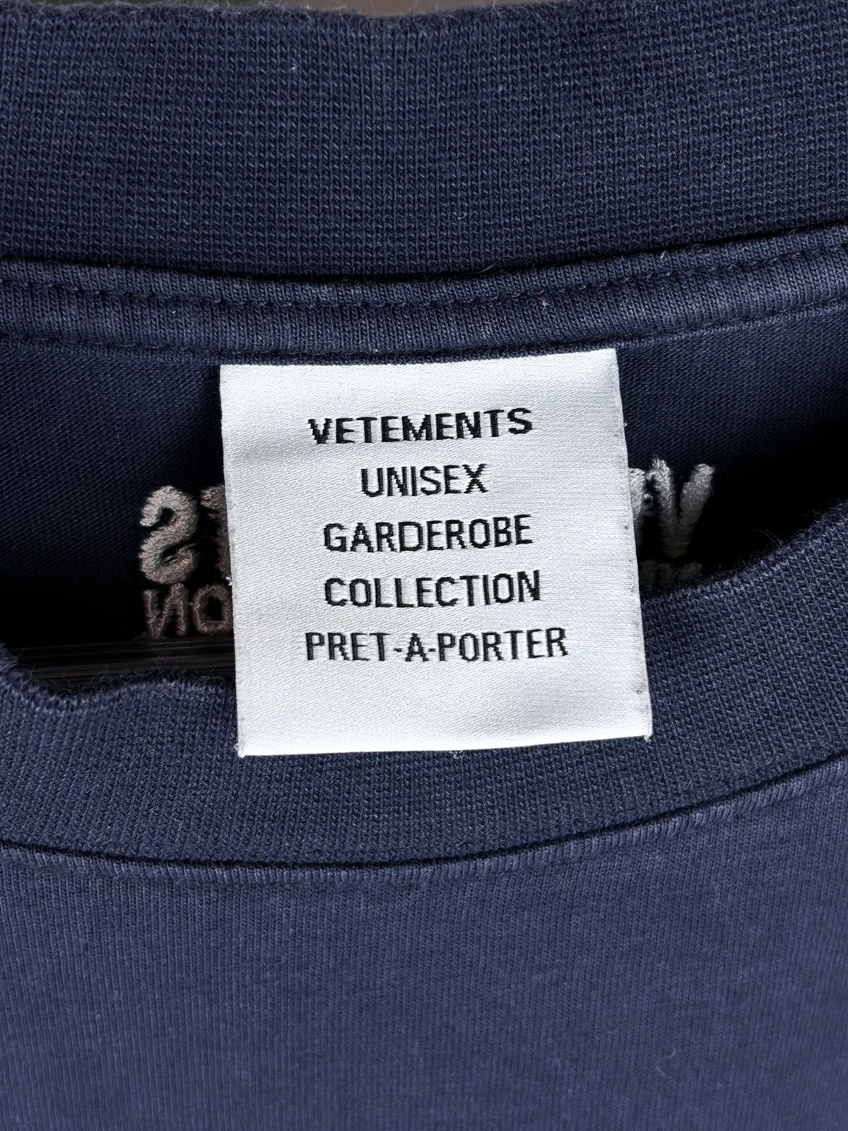 Vetements SS21 Vetements Unicorns and Rainbows Oversized Tshirt Navy Size US XL / EU 56 / 4 - 6 Thumbnail