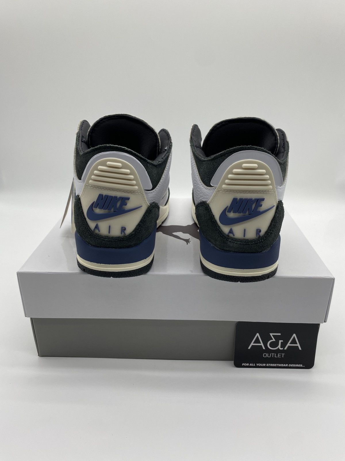 Jordan Brand Jordan 3 Retro OG SP A Ma Maniere For The Love Diffused Blue Size US 4 / IT 34 - 4 Thumbnail