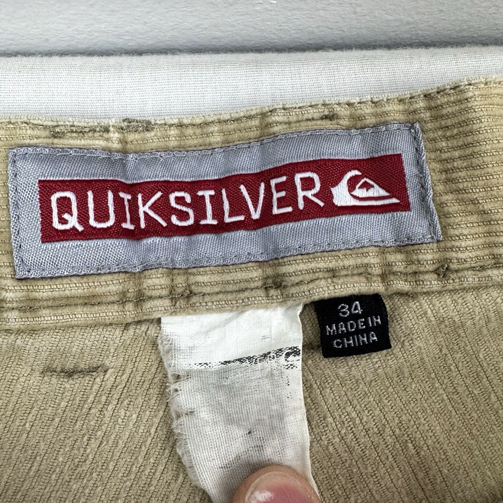 Quiksilver VINTAGE Quiksilver Corduroy Pants Adult 34x32 Khaki Relaxed Hipster Faded Surf Beige Men Regular 34 Corduroy Pants Hipster Surf Quiksilver Men Size US 34 / EU 50 - 5 Thumbnail