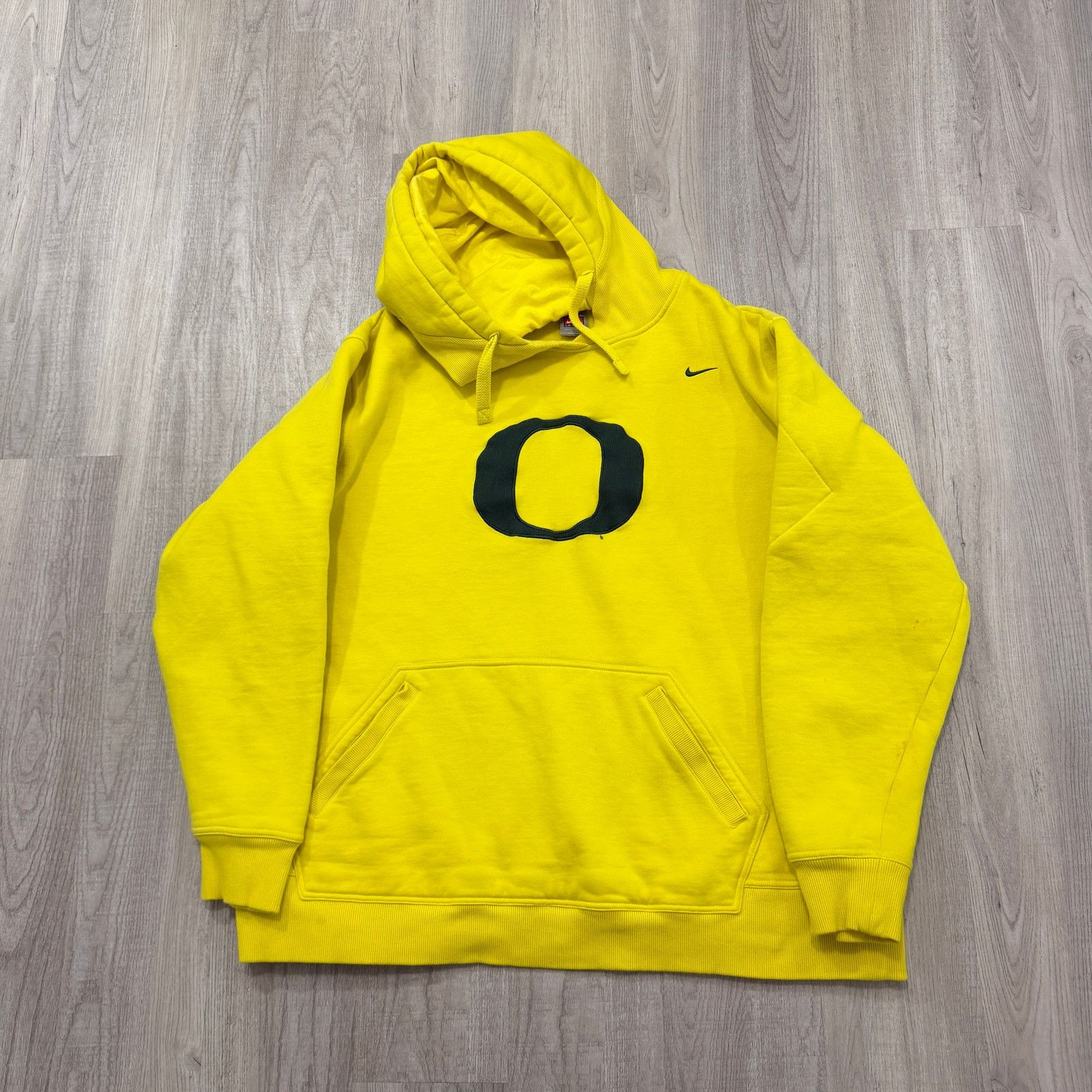 Nike Vintage Nike Oregon Ducks Hoodie Men's 2XL Yellow Green Size US XXL / EU 58 / 5 - 1 Thumbnail