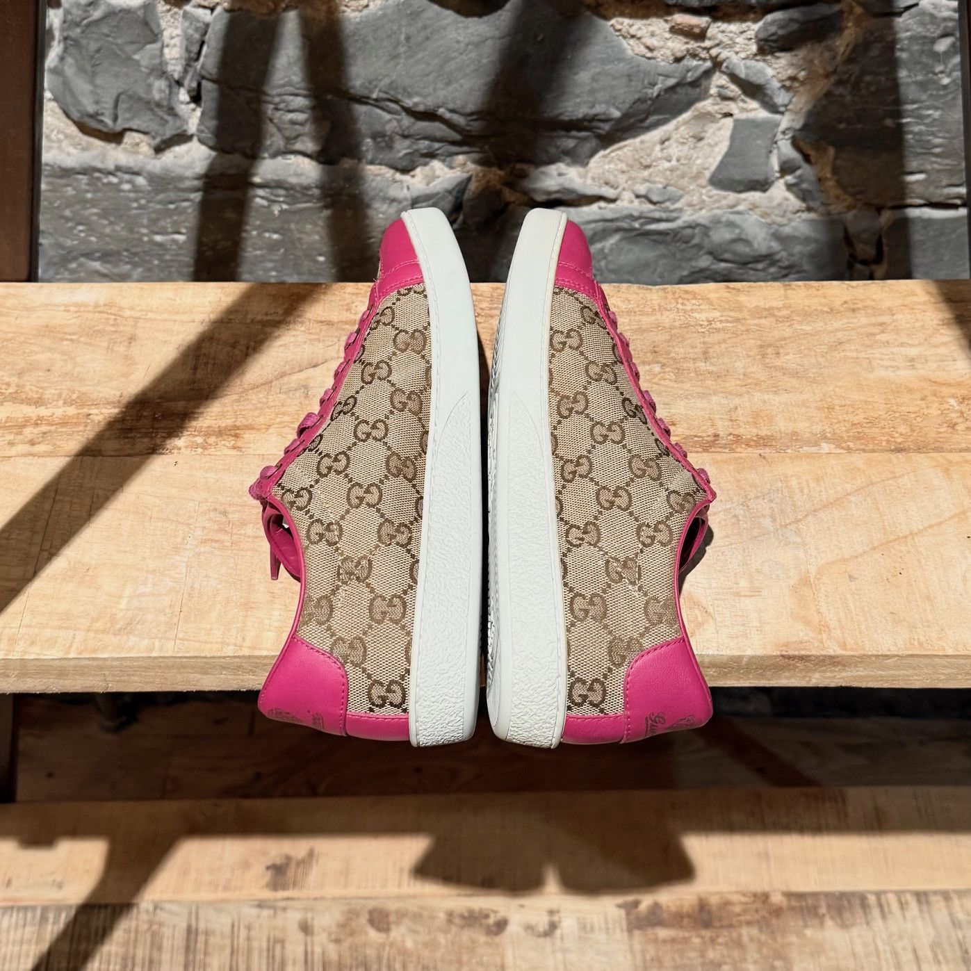 Gucci Gucci Beige GG Canvas Fuchsia Leather Brooklyn Sneakers Size US 7.5 / IT 37.5 - 10 Thumbnail
