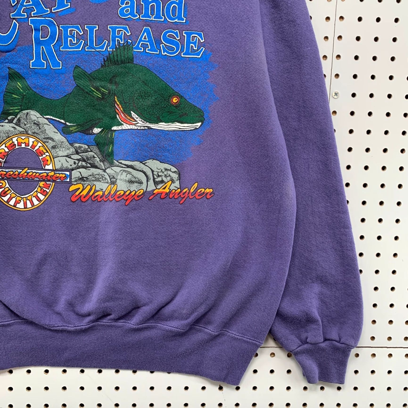 Vintage VINTAGE Premier Sportswear Fishing Sweatshirt Men L Blue Walleye Angler Catch Release USA Shirt Size US L / EU 52-54 / 3 - 6 Thumbnail