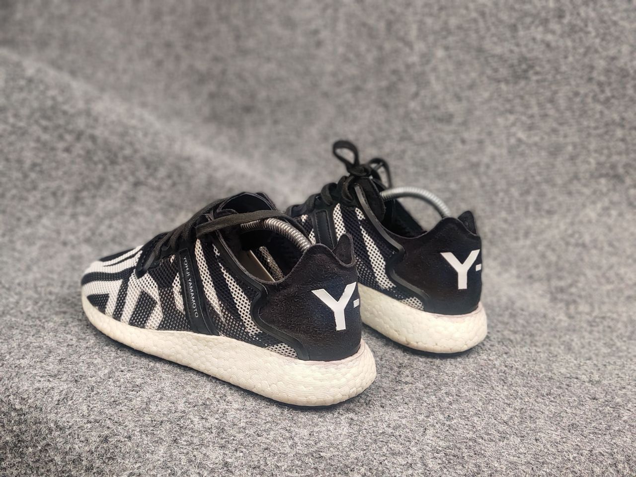 Yohji Yamamoto Yohji Yamamoto Adidas Y-3 Boost Japan Pattern Mesh sneakers Size US 7 / EU 40 - 9 Thumbnail