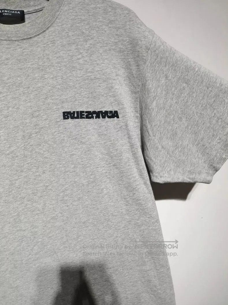 Balenciaga Balenciaga Reversed Logo Short Sleeve Tee. Size US L / EU 52-54 / 3 - 3 Thumbnail