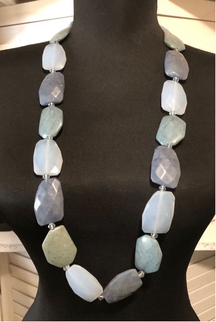Vintage Large Bulky Faceted Bead Necklace Blue Natural Style Size ONE SIZE - 1 Thumbnail