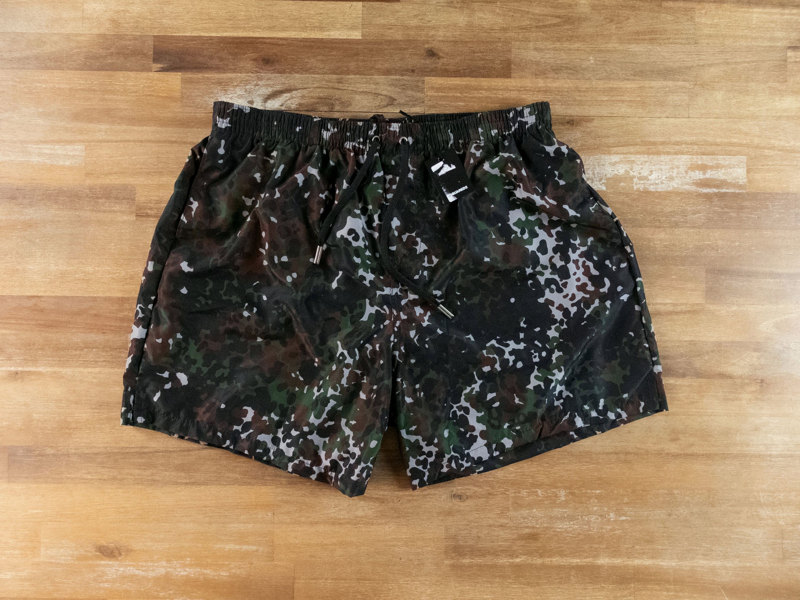 Dsquared2 DSQUARED2 camouflage & logo print midi swim shorts XL Size US 36 / EU 52 - 1 Thumbnail
