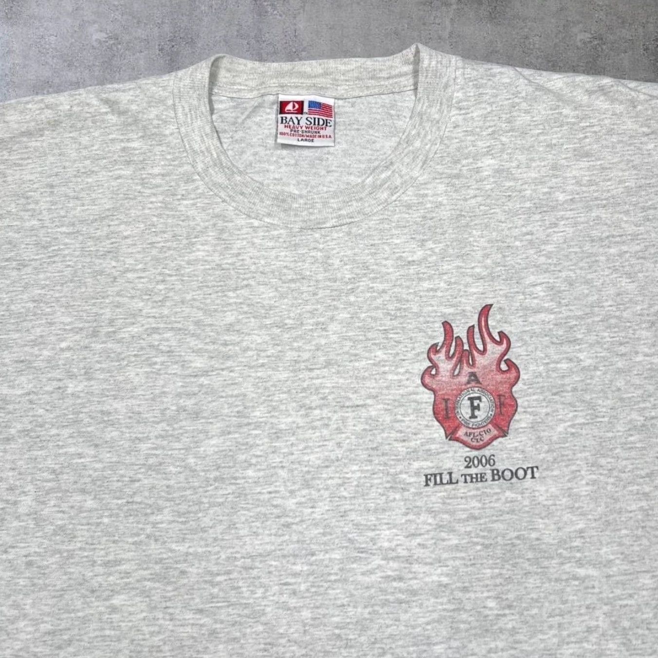 Vintage Bayside 2006 Fill The Boot IAF Firefighters Souvenir Graphic T-Shirt Large Men Grey Safety Logo Print Front Back Size US L / EU 52-54 / 3 - 3 Thumbnail