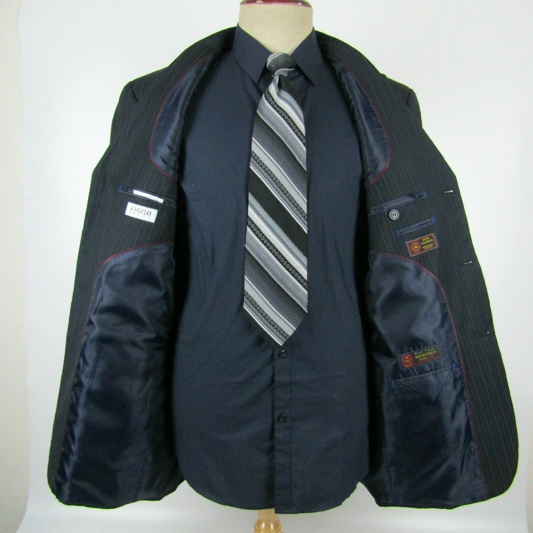Vintage Angelo Rossi Blazer Mens 42 Charcoal Chalk Stripe Jacket Regular Classic Three Buttons Poly Blend Lining Full Dual Vent 3 Outer 4 Inner Mens Size 42R - 5 Thumbnail