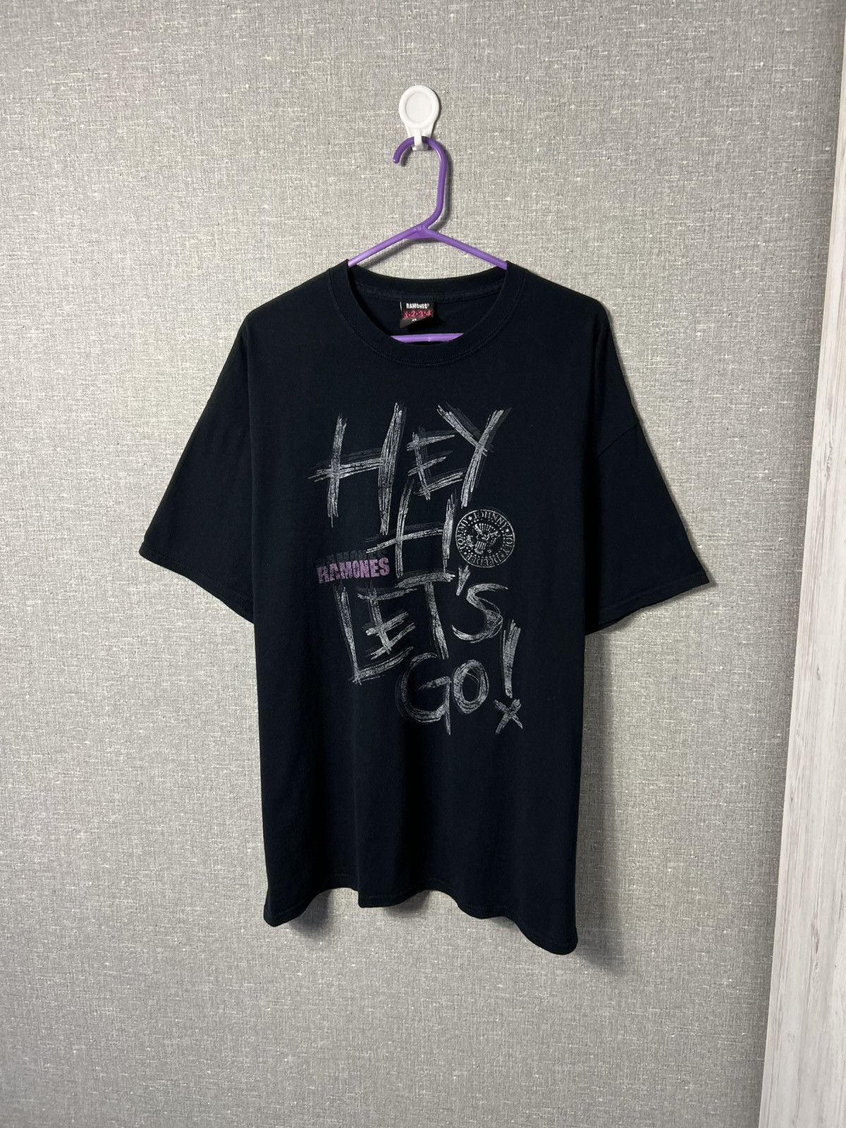 Band Tees Vintage Y2k Ramones Band Rock Tee “Hey Ho Lets Go” T-Shirt Size US XL / EU 56 / 4 - 1 Thumbnail