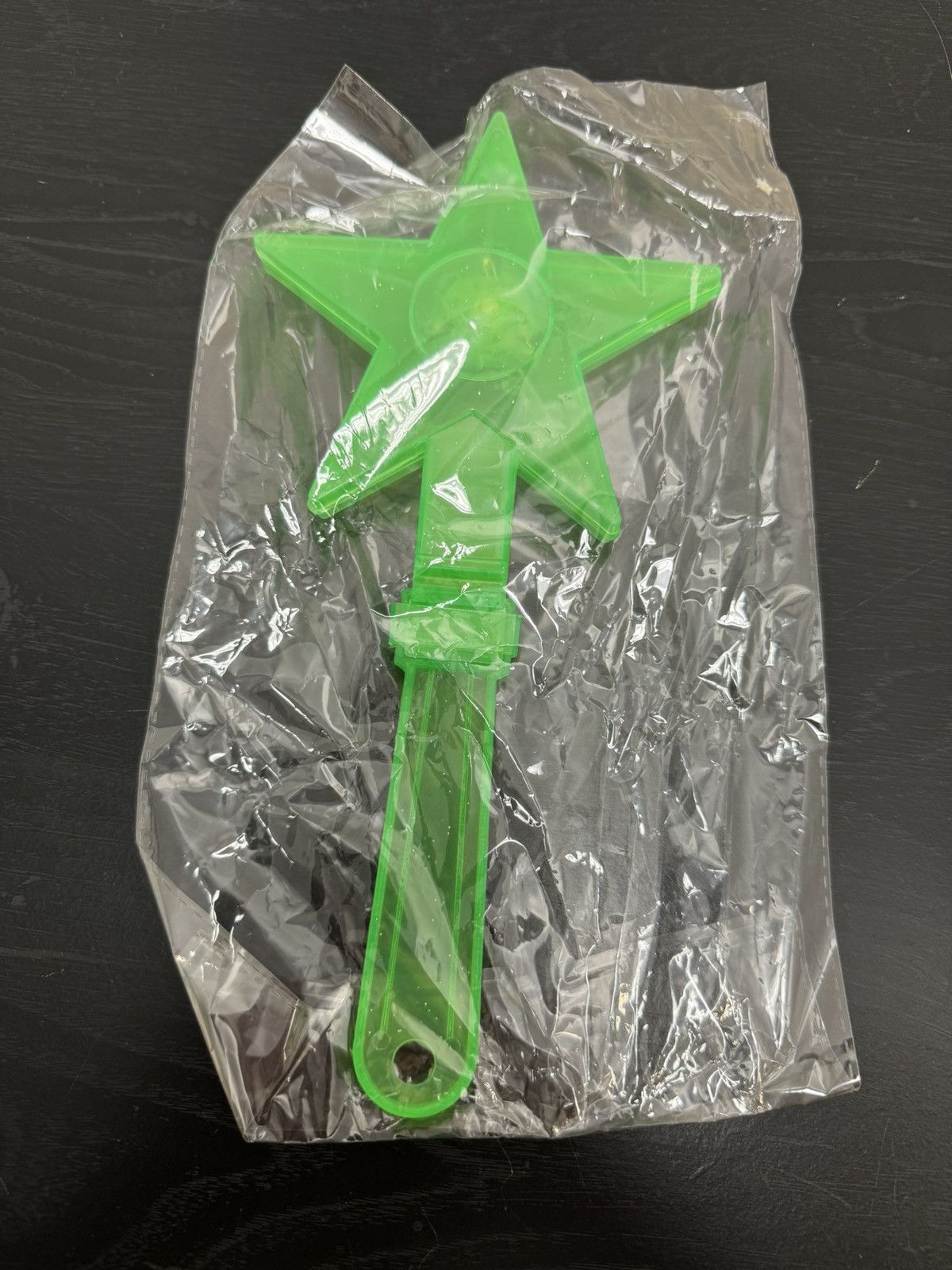 Travis Scott Astro wrld neon green star clapper Size ONE SIZE - 2 Thumbnail