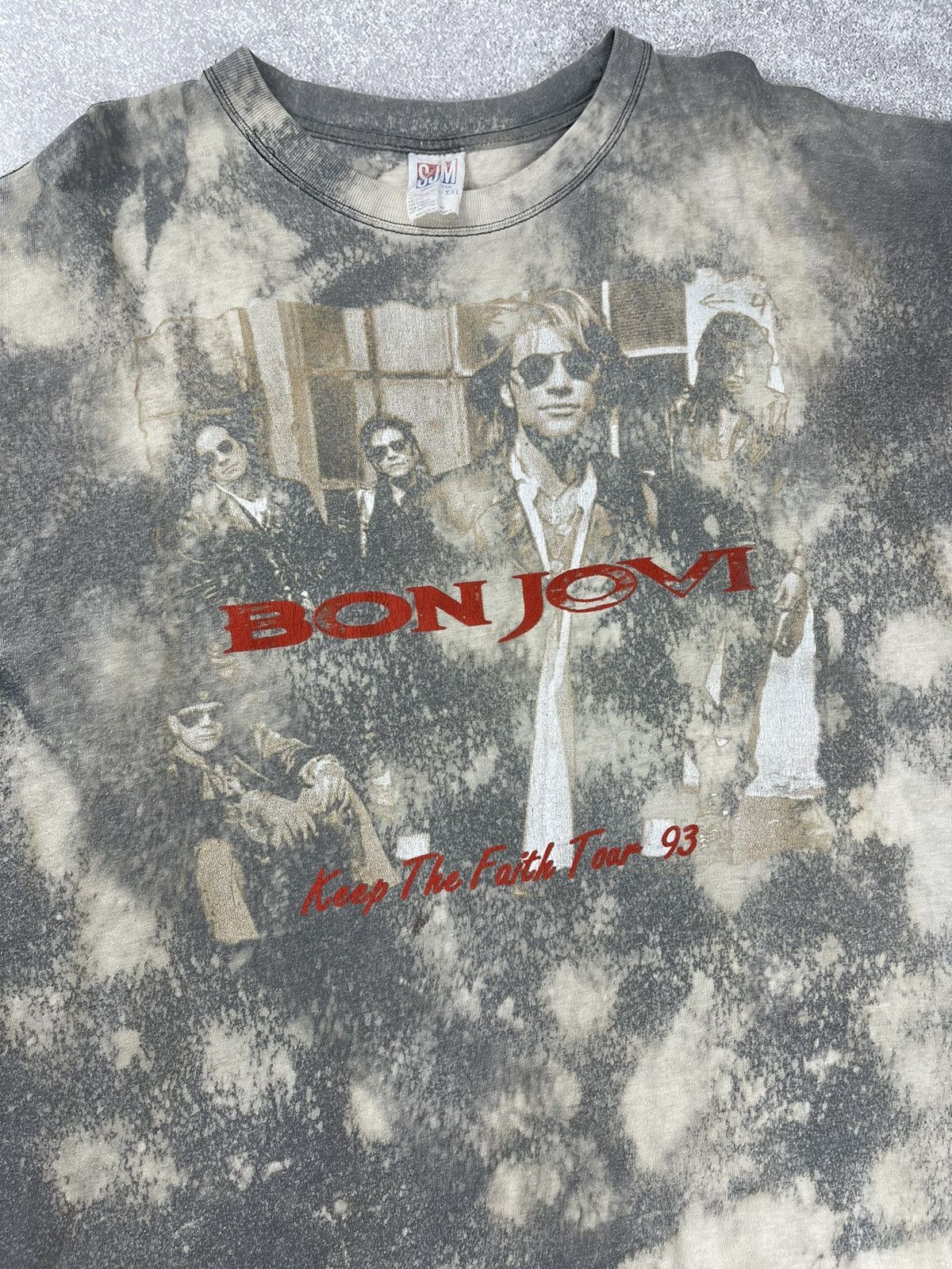 Vintage Vintage Bon Jovi Keep The Faith Tour 93 T-Shirt Size XXL Size US XXL / EU 58 / 5 - 3 Thumbnail