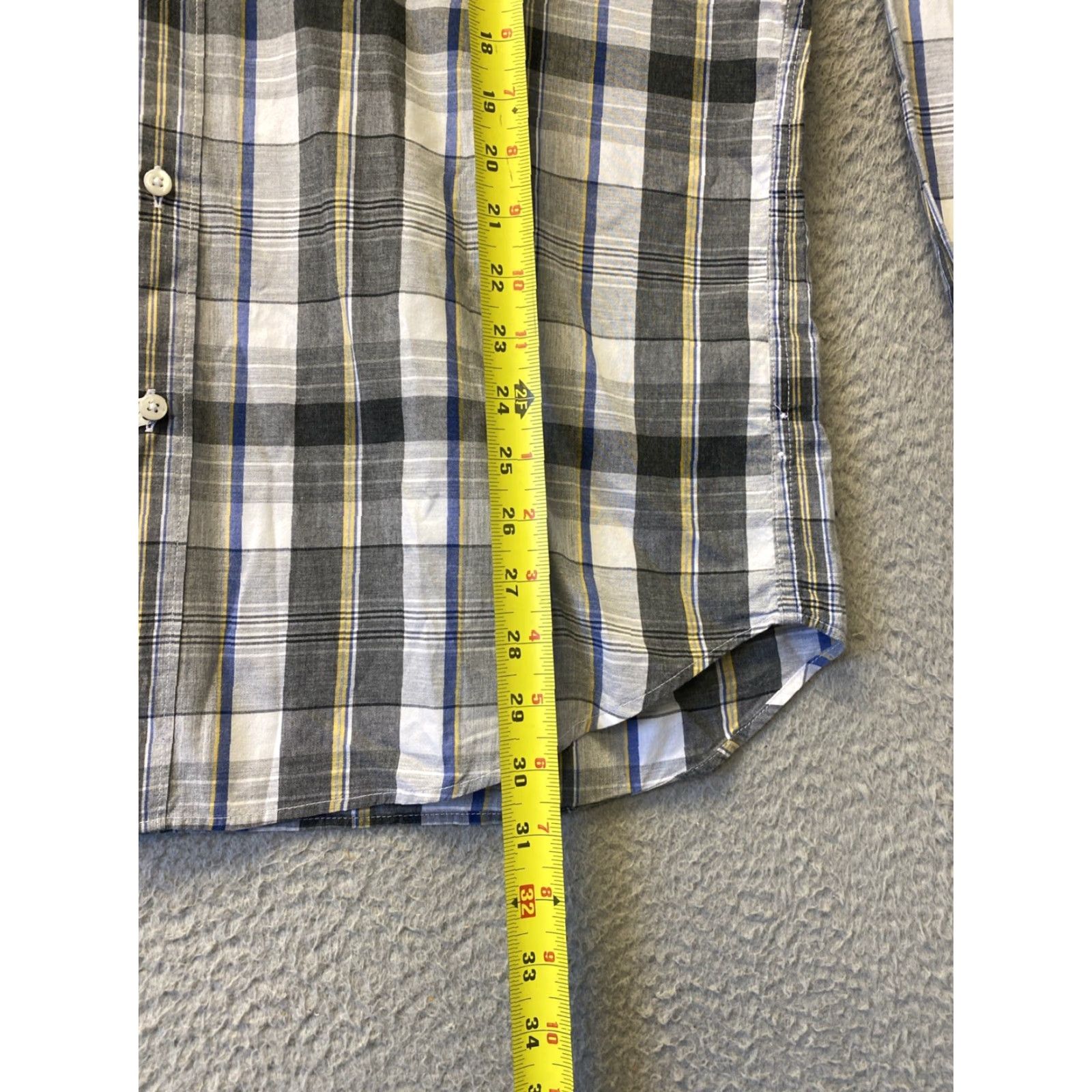 Banana Republic BANANA REPUBLIC Shirt Mens XL Plaid Long Sleeve Button Gray - Casual Shirt - Cotton - Regular Fit - Fall Spring Summer - Mens XL Gray Plaid Button-Up Size US XL / EU 56 / 4 - 7 Thumbnail