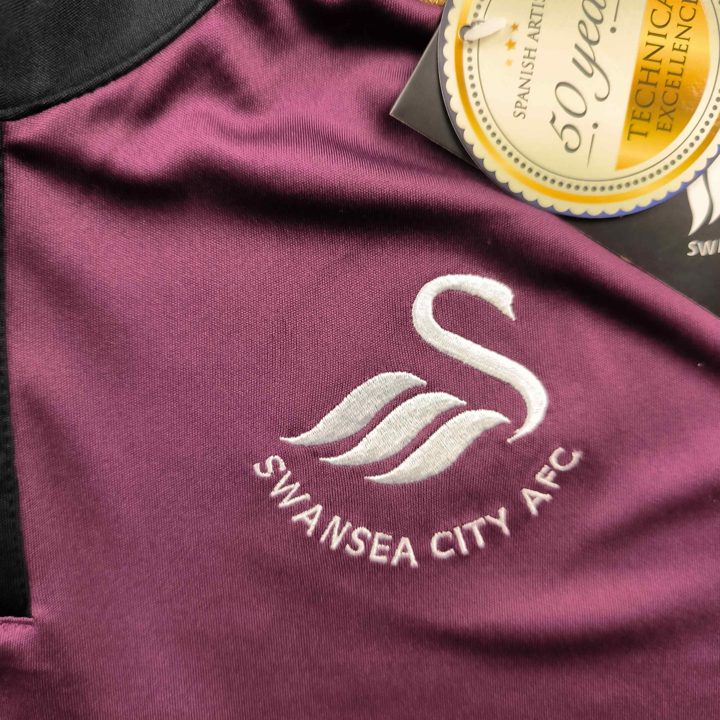 Joma NEW Swansea City 2018-19 Joma third football jersey size L Size US L / EU 52-54 / 3 - 4 Thumbnail