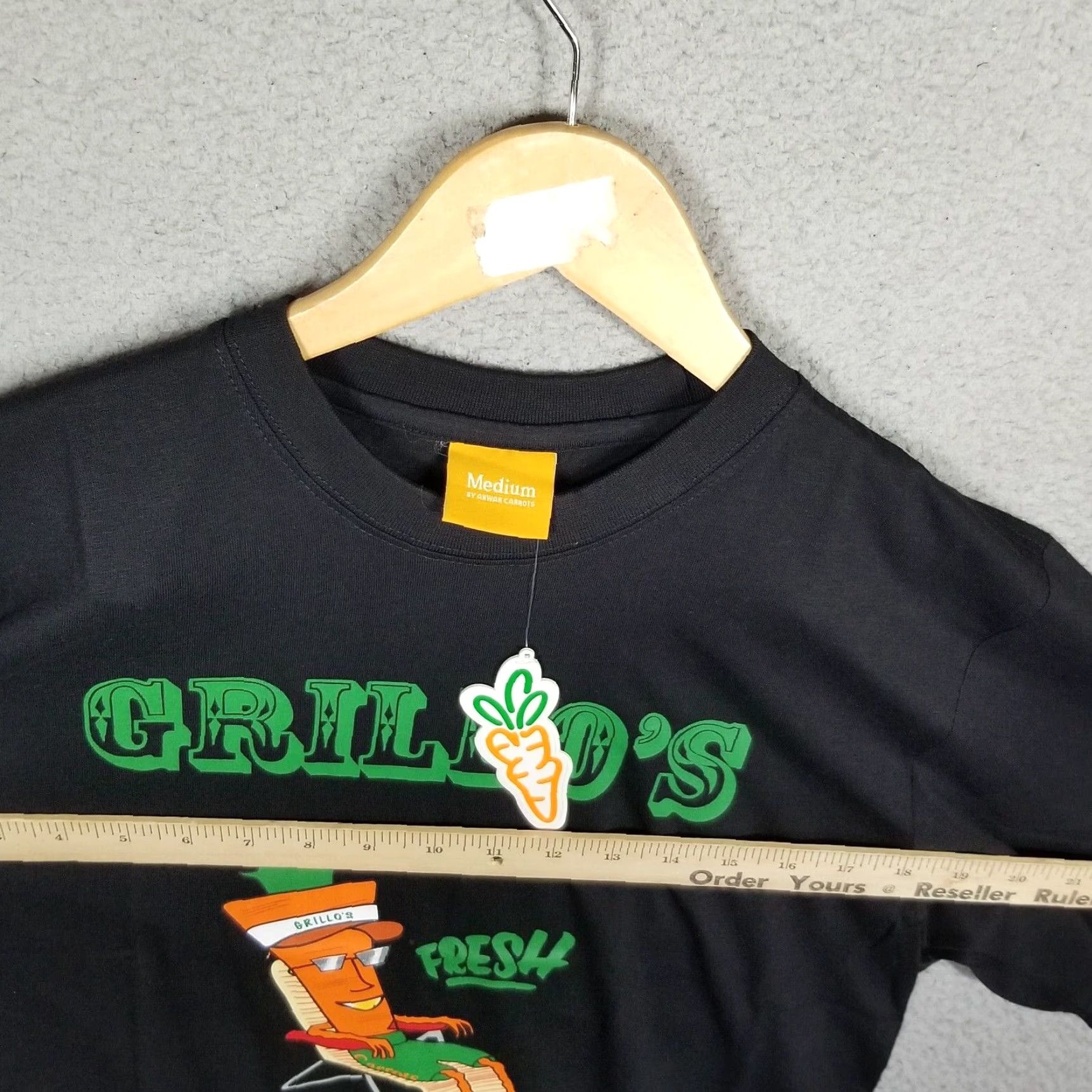 Carrots by Anwar Carrots Carrots By Anwar Carrots T-Shirt Men's Medium Black Graphic Designer Streetwear Size US M / EU 48-50 / 2 - 7 Thumbnail