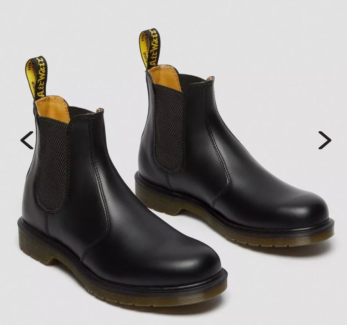 image of Dr Martens 2976 Smooth Leather Chelsea Boots in Black, Men's (Size 13)